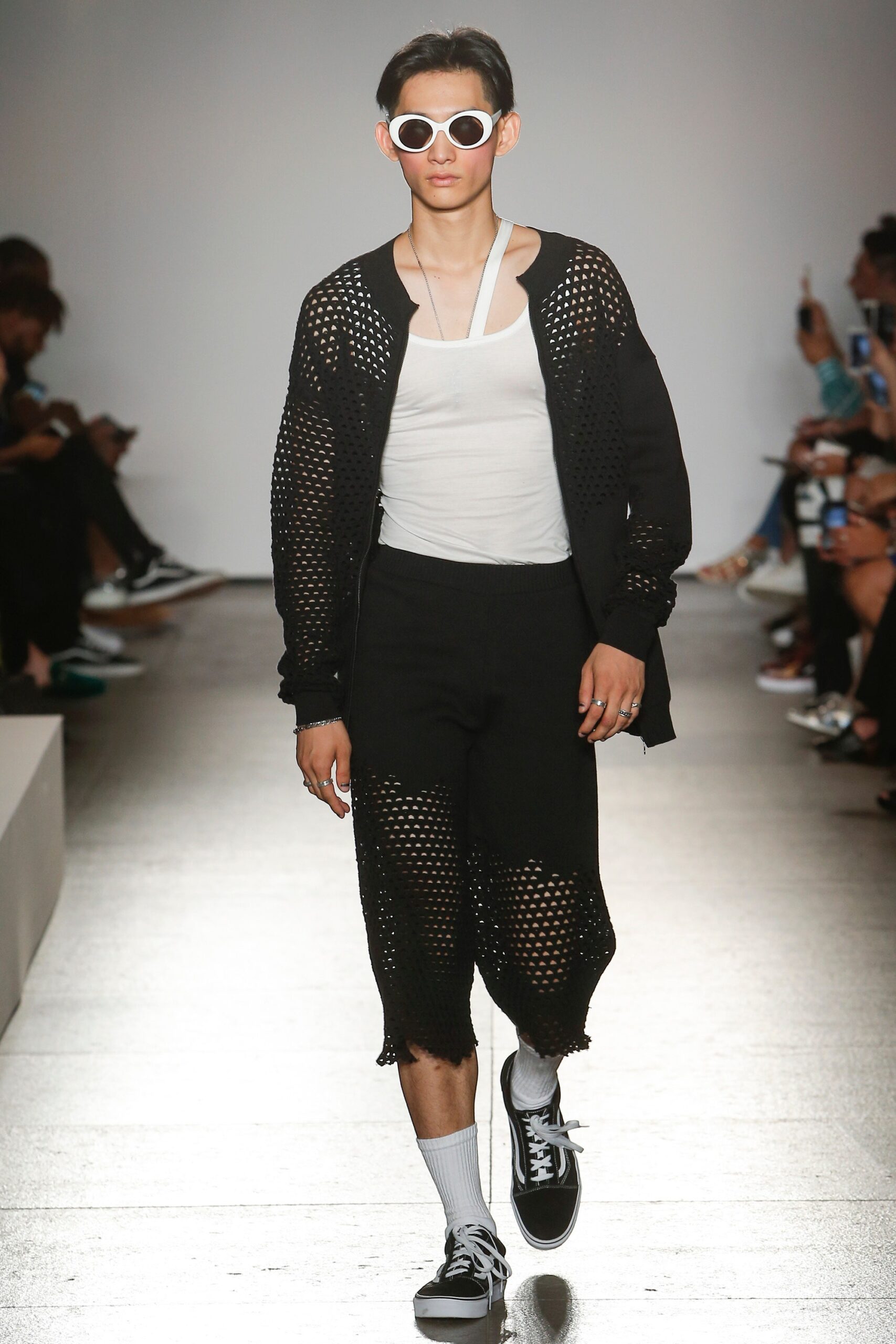 Calvin Luo S/S 18 Look 124