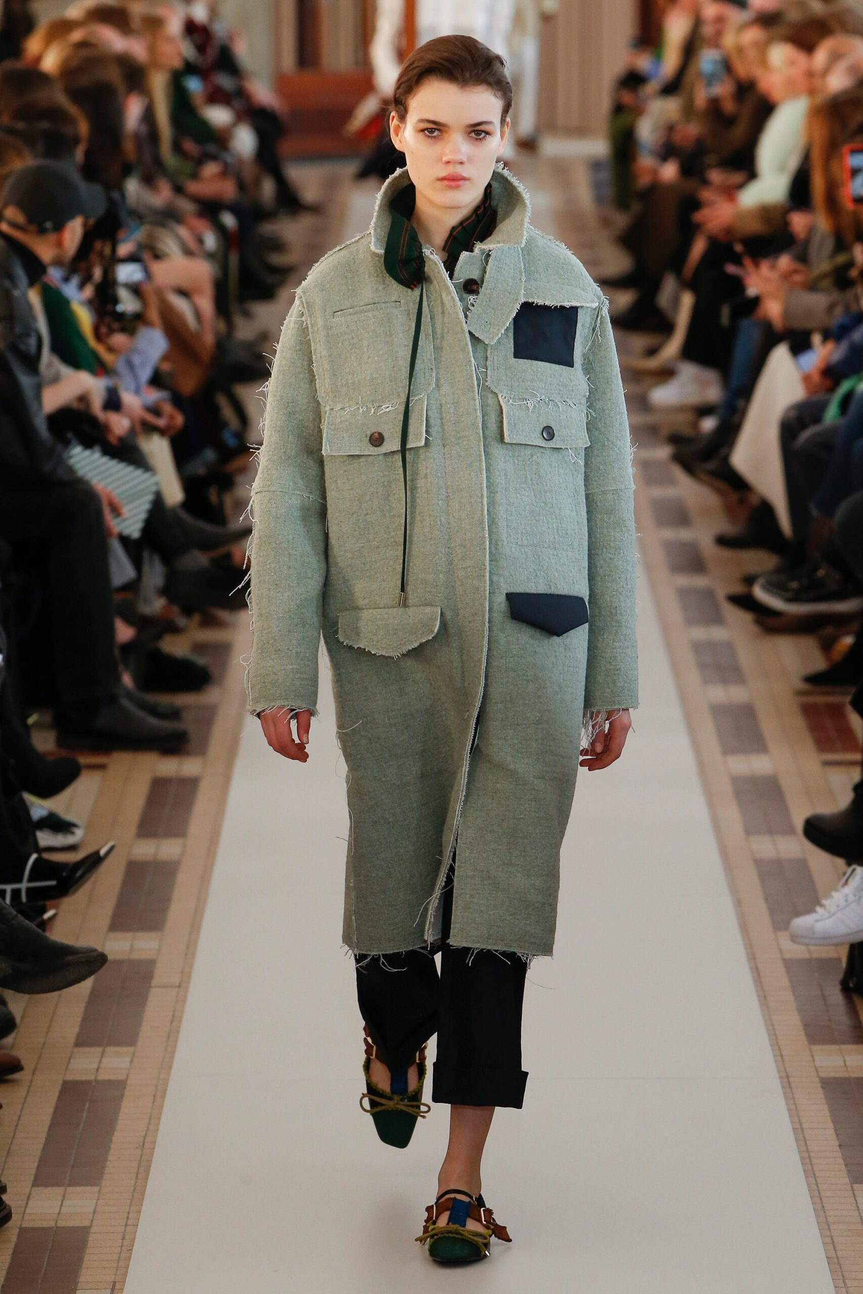 Carven F/W 18 Look 200
