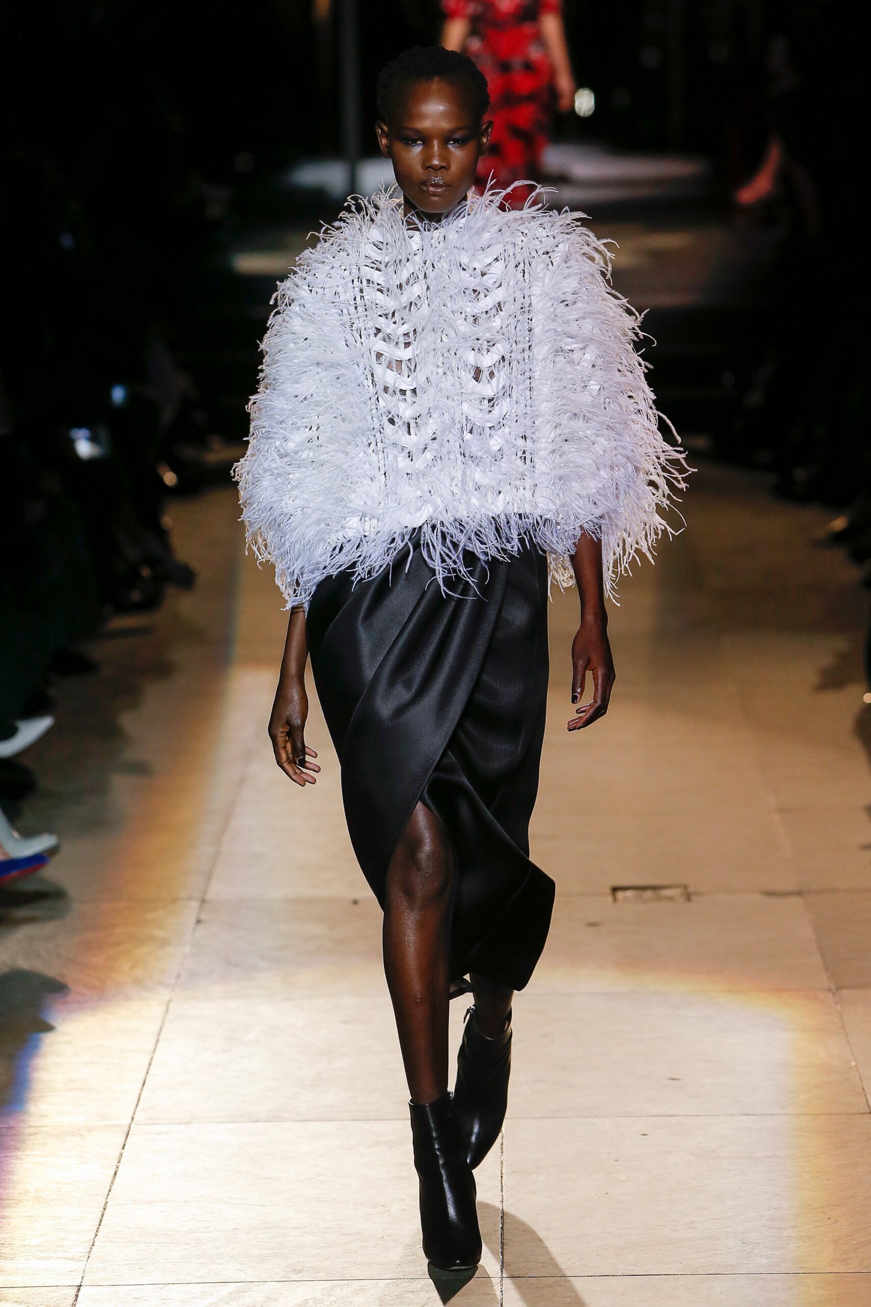 Carolina Herrera F/W 18 Look 212