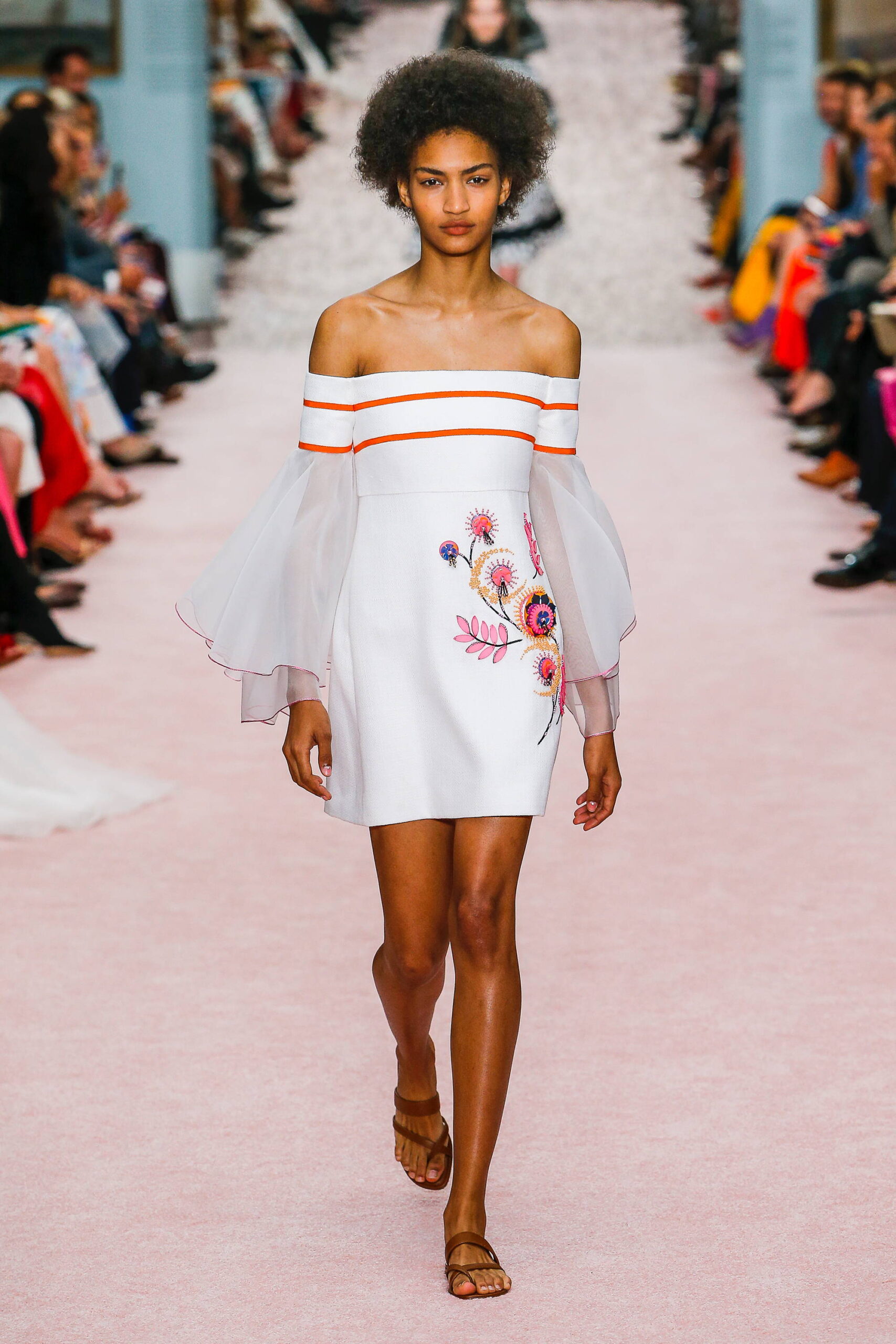 Carolina Herrera S/S 19 Look 295