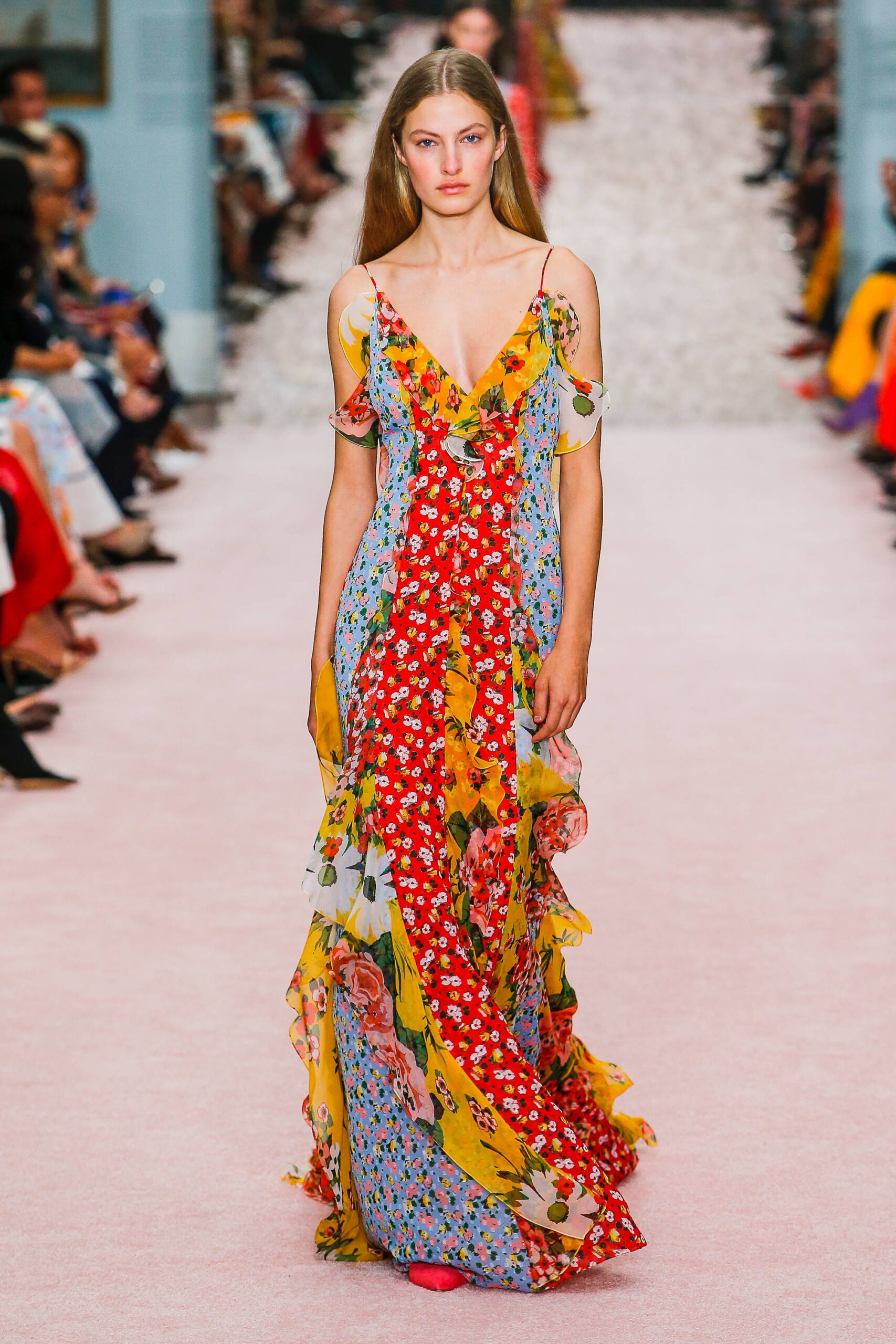 Carolina Herrera S/S 19 Look 417