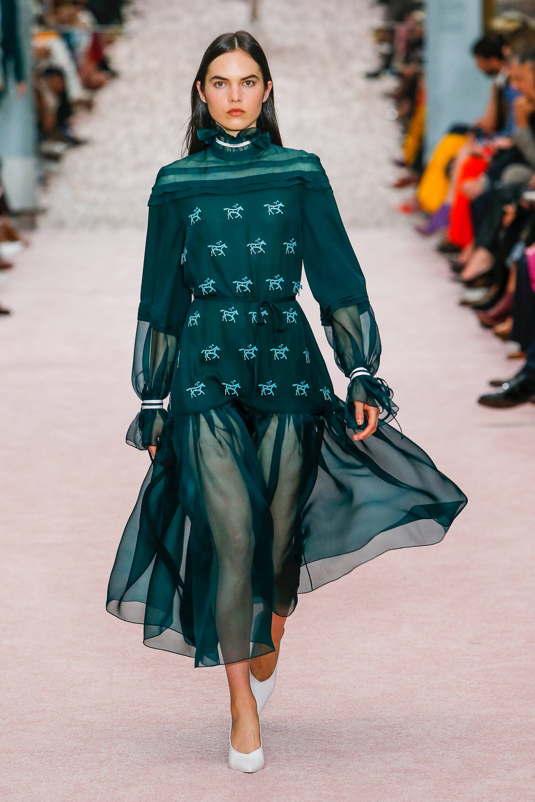 Carolina Herrera S/S 19 Look 438