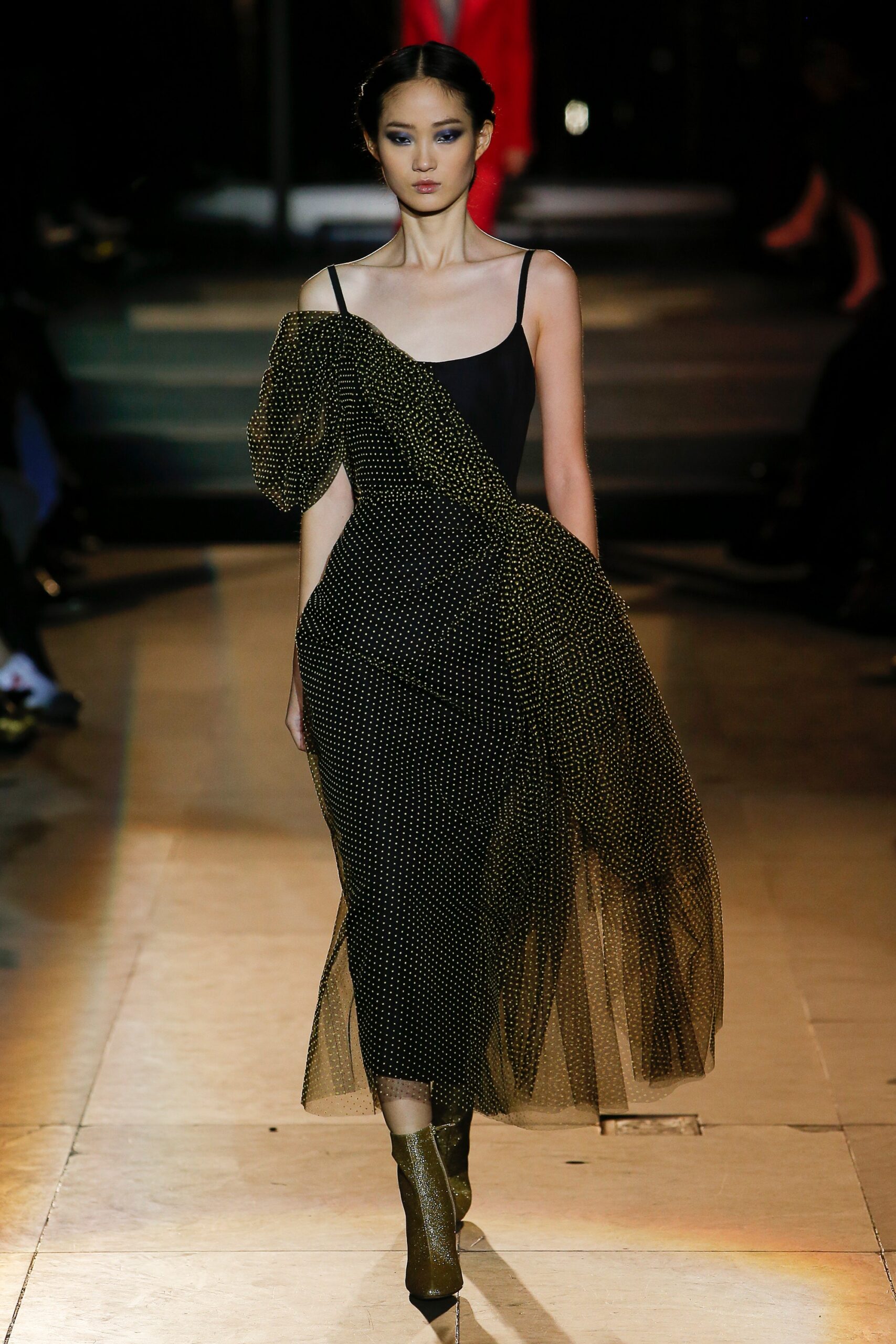 Carolina Herrera F/W 18 Look 423