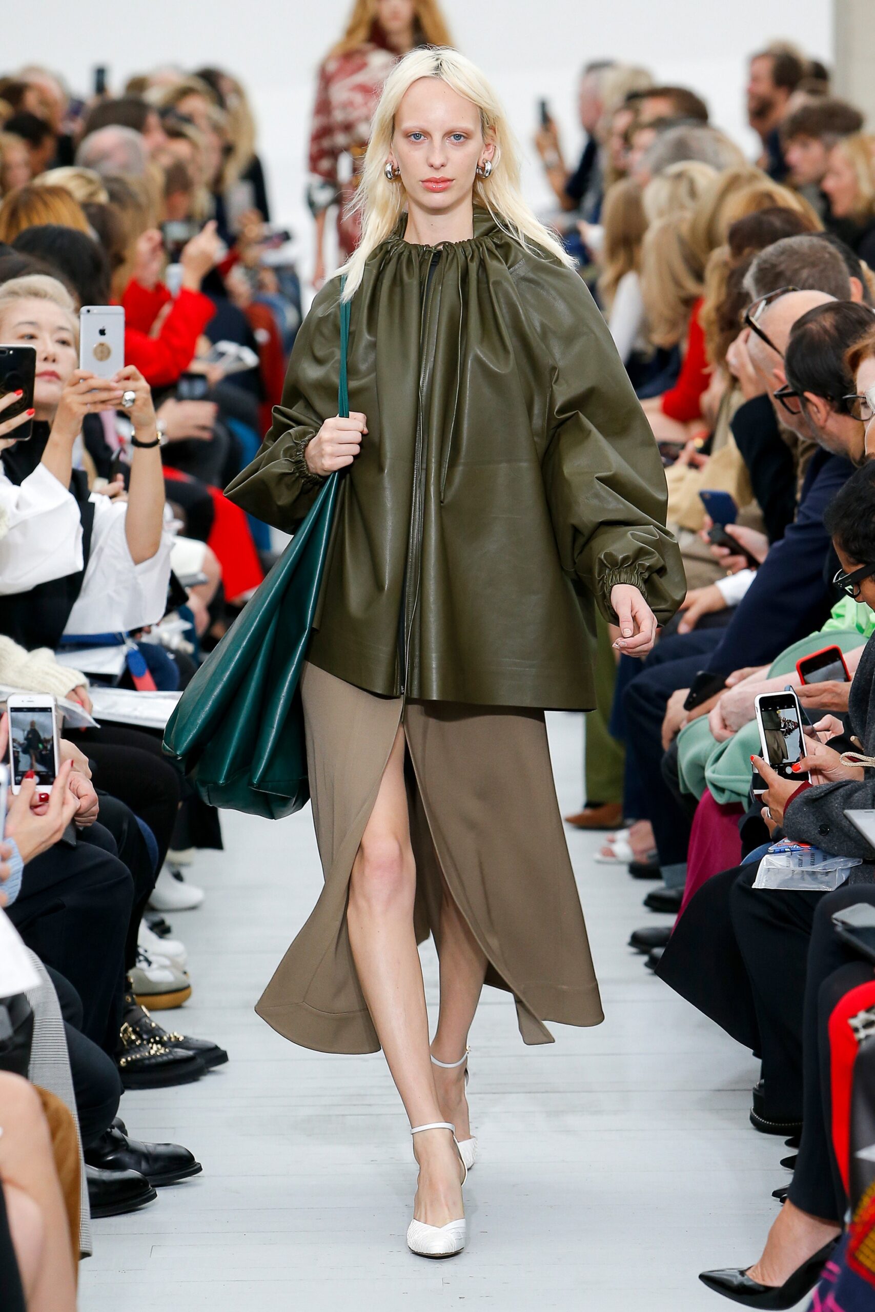 Celine S/S 18 Look 318