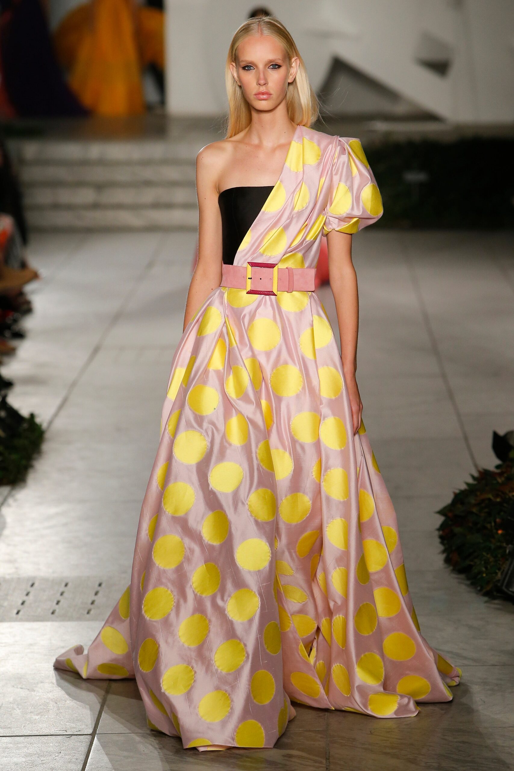 Carolina Herrera S/S 18 Look 520