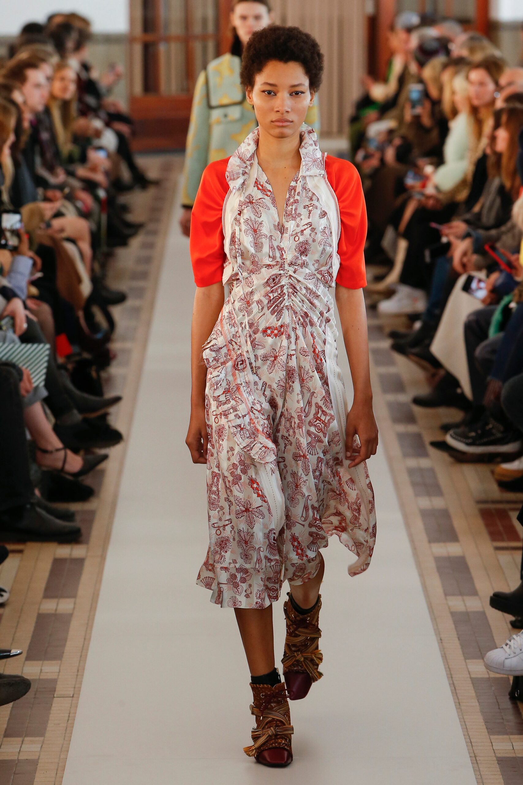 Carven F/W 18 Look 498