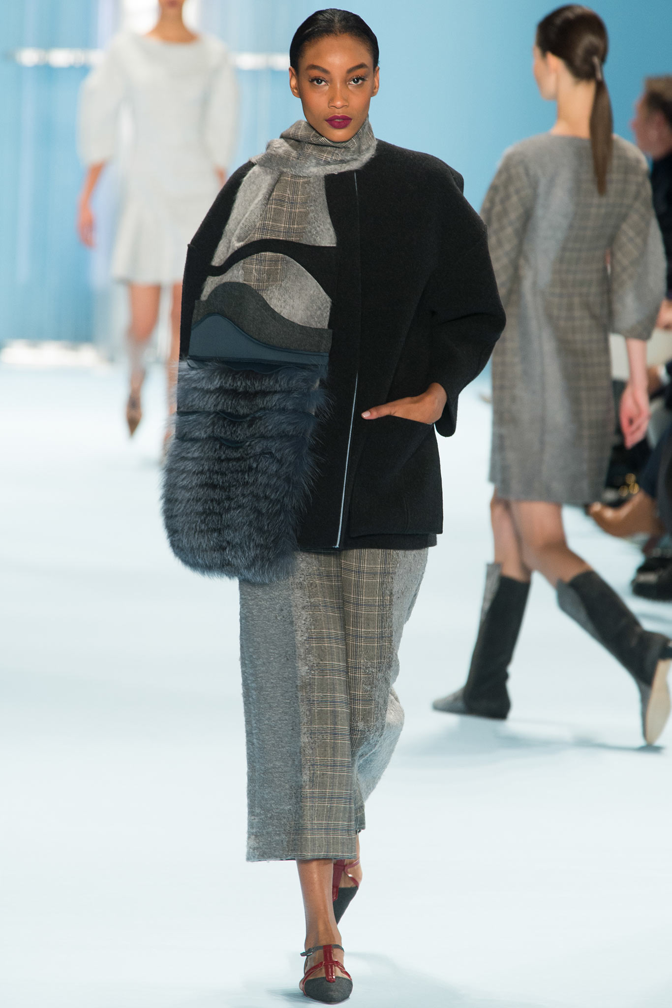 Carolina Herrera F/W 15 Look 99