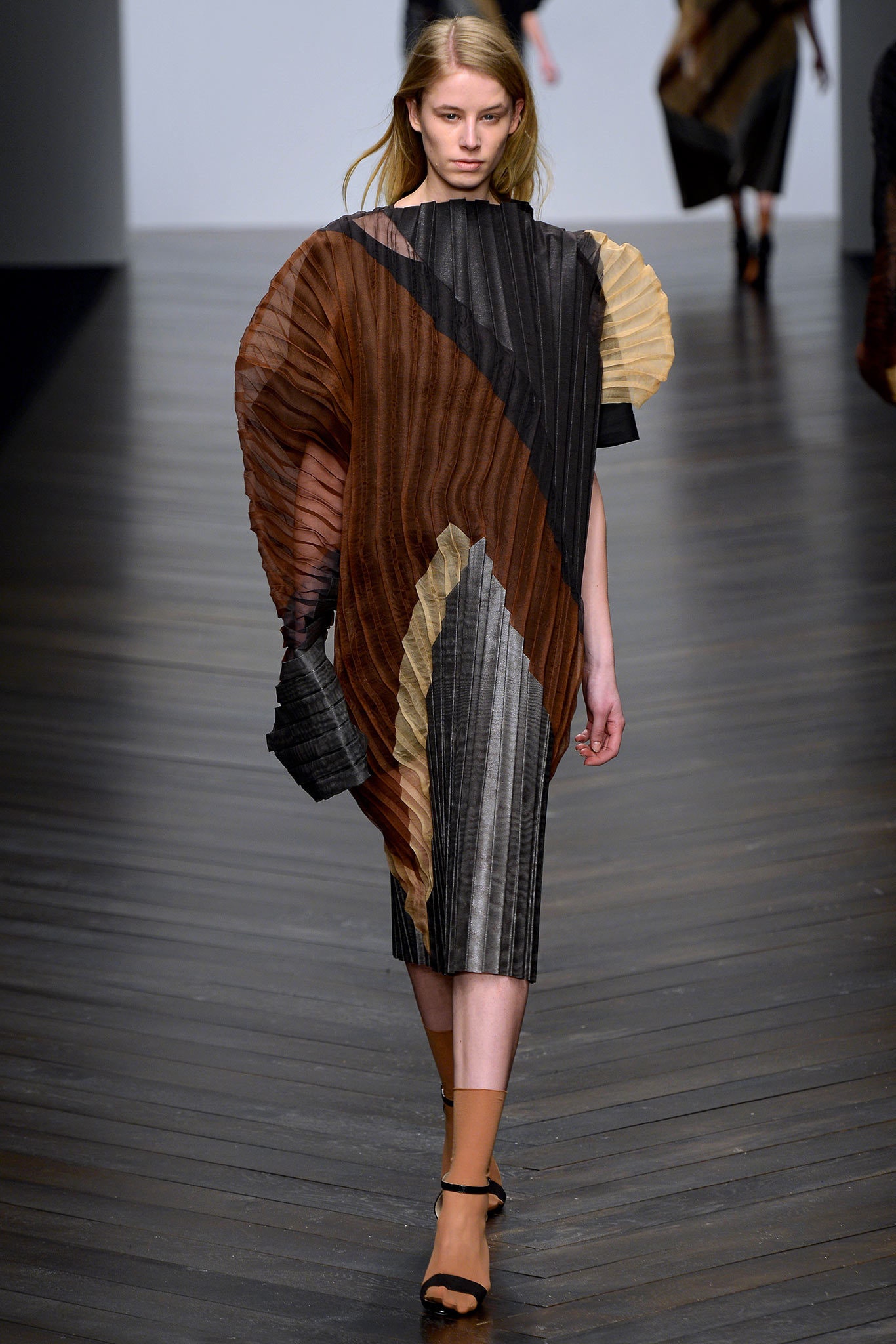 Central Saint Martins F/W 13 Look 60