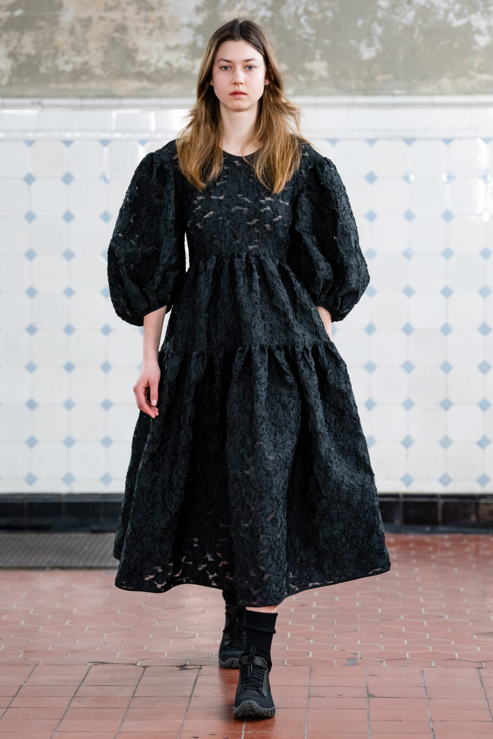 black lace long-sleeve scoop-neck relaxed tiered ruffled maxi-dress