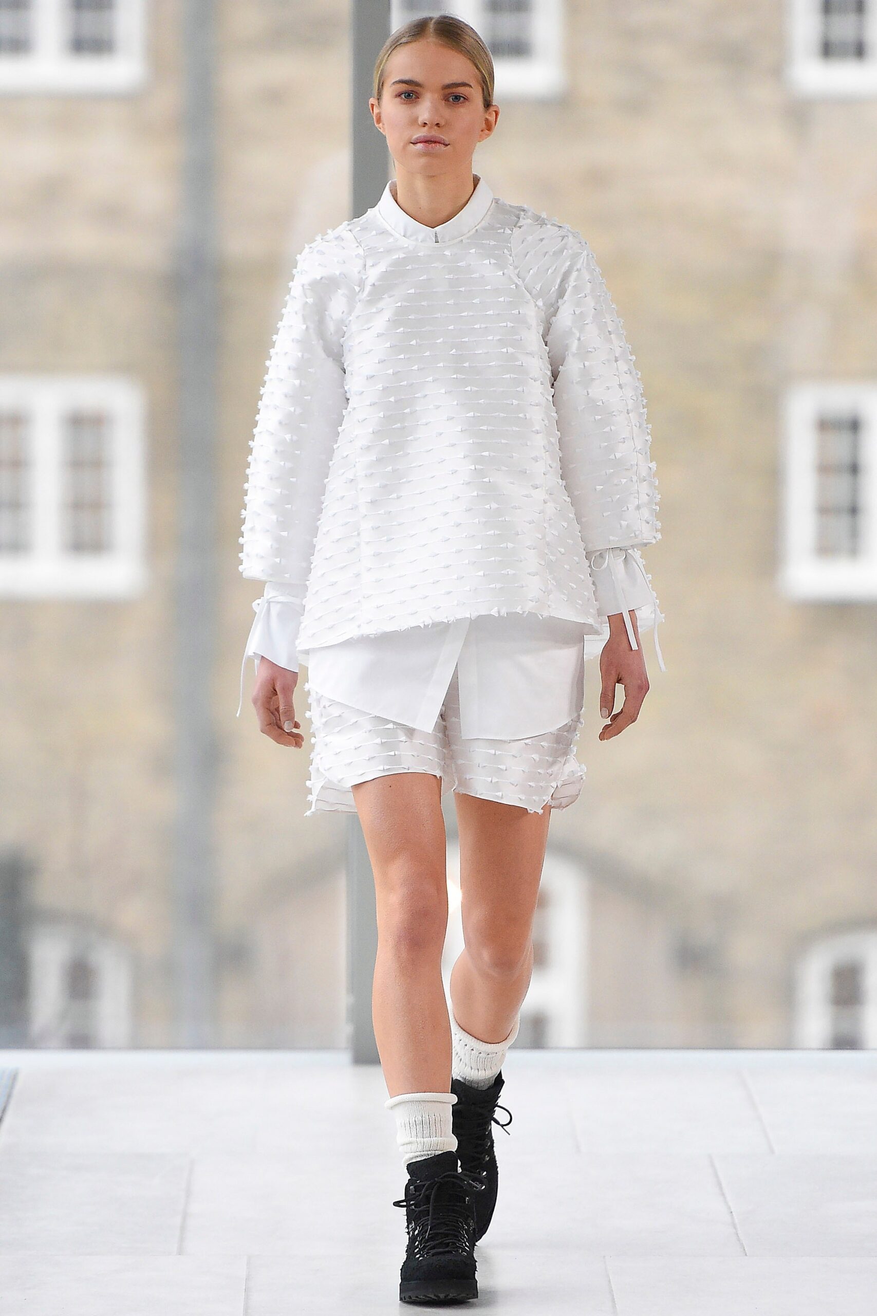Cecilie Bahnsen Copenhagen F/W 17 Look 14