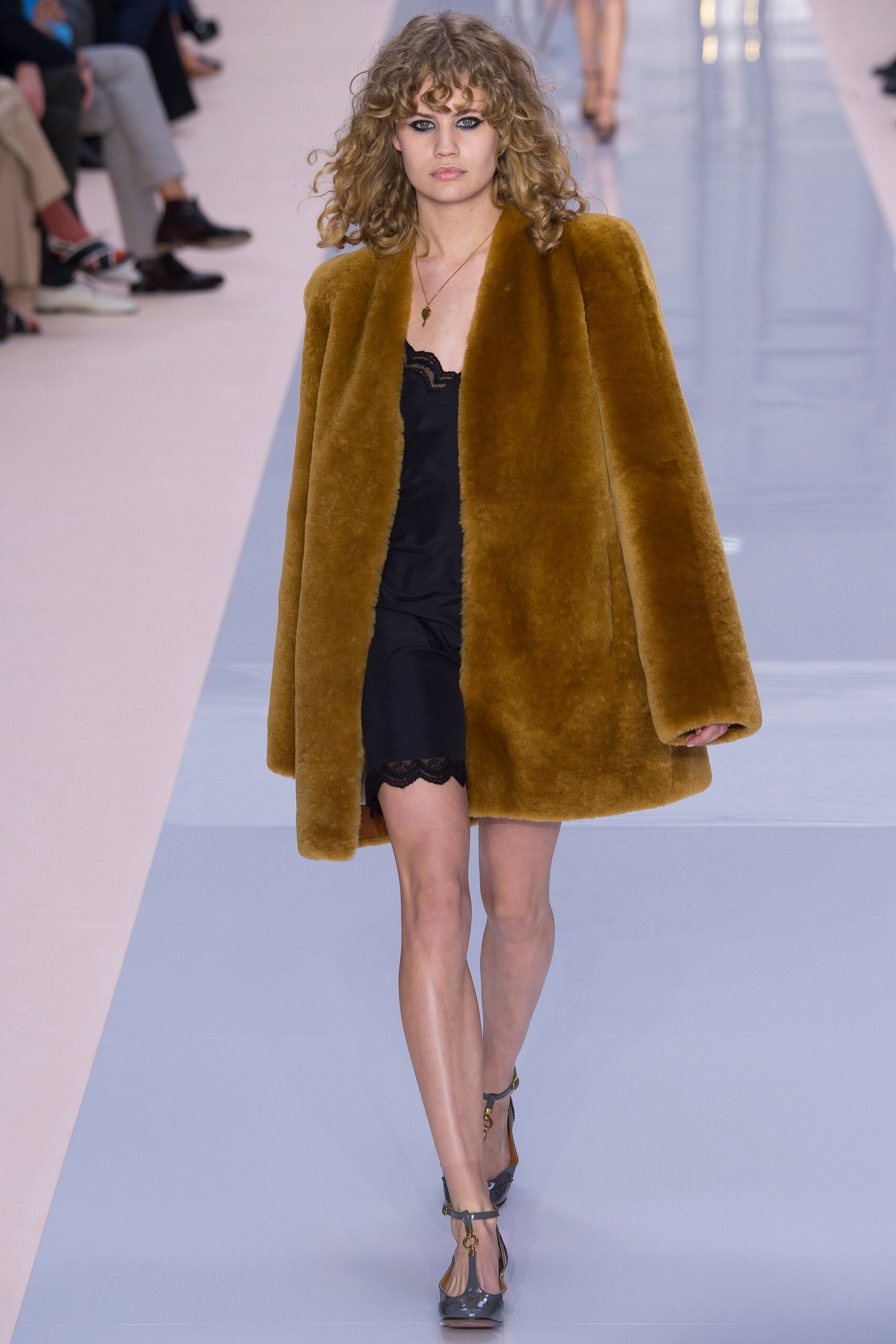 Chloé F/W 17 Look 352