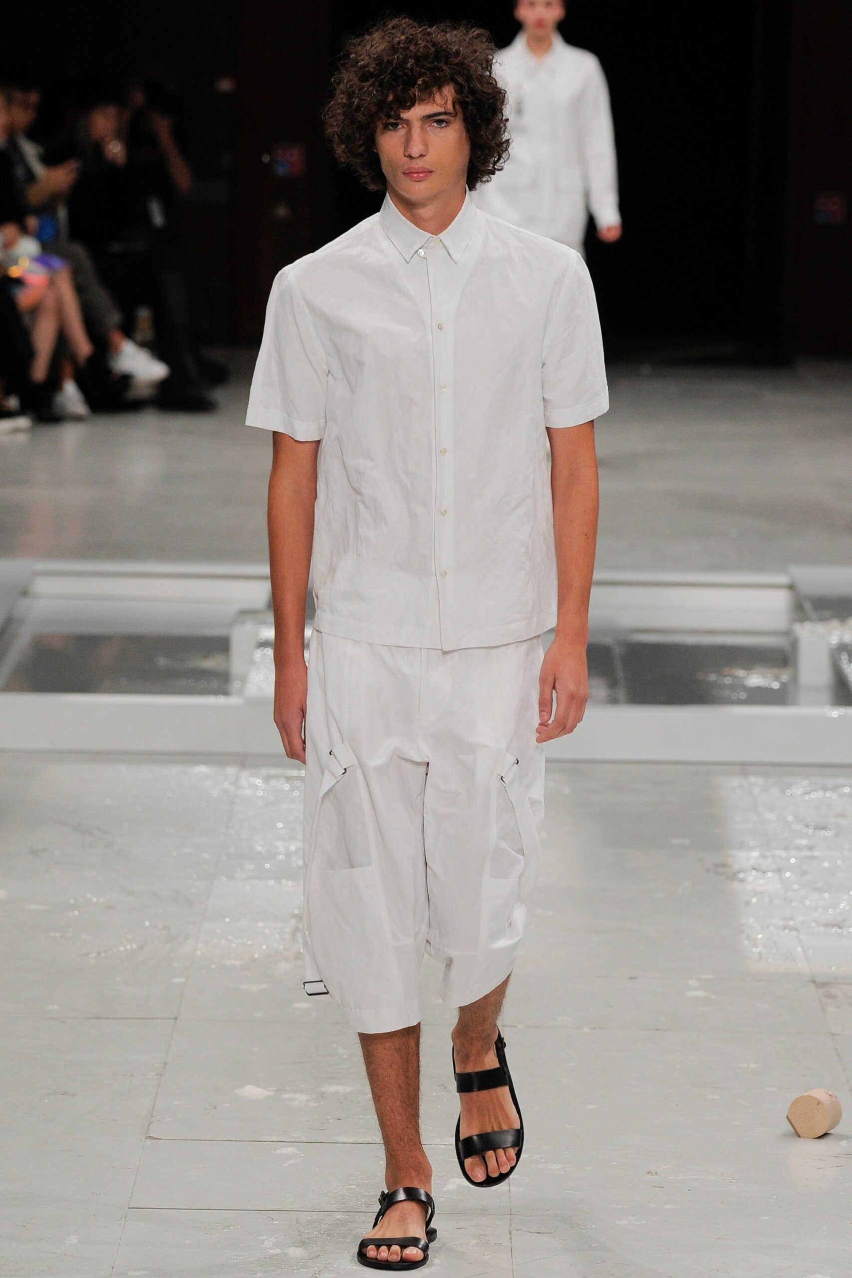 Chalayan S/S 16 Look 693