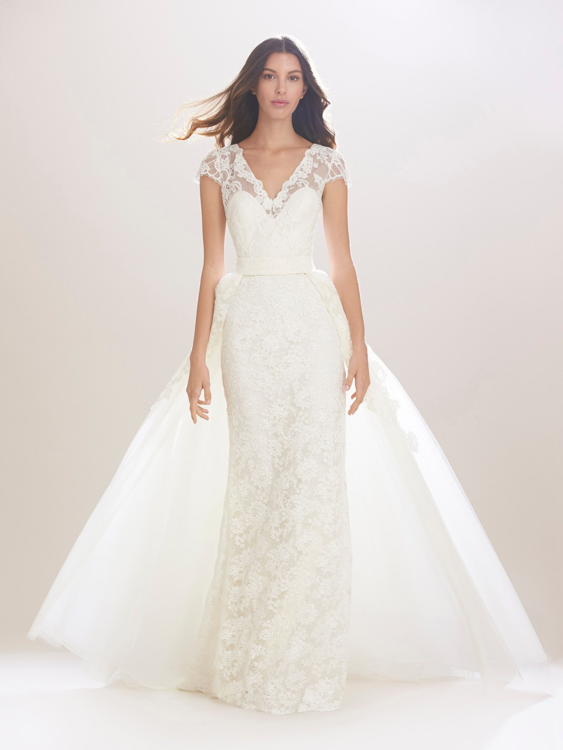 Carolina Herrera F/W 16 Bridal Look 1