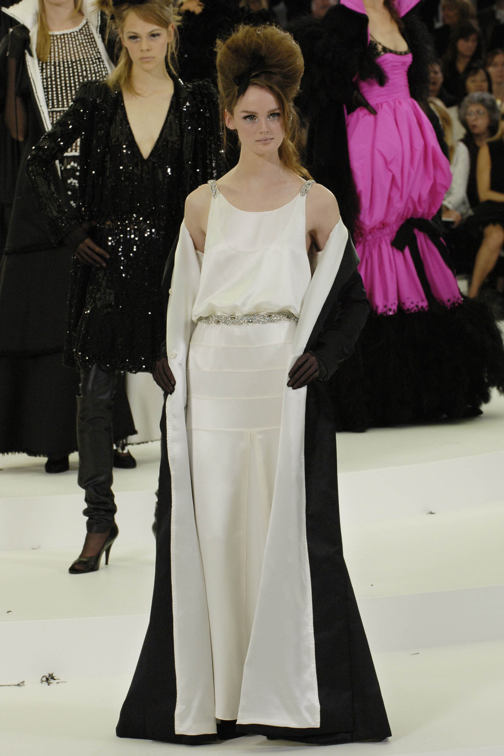 Chanel F/W 05 Couture Look 302