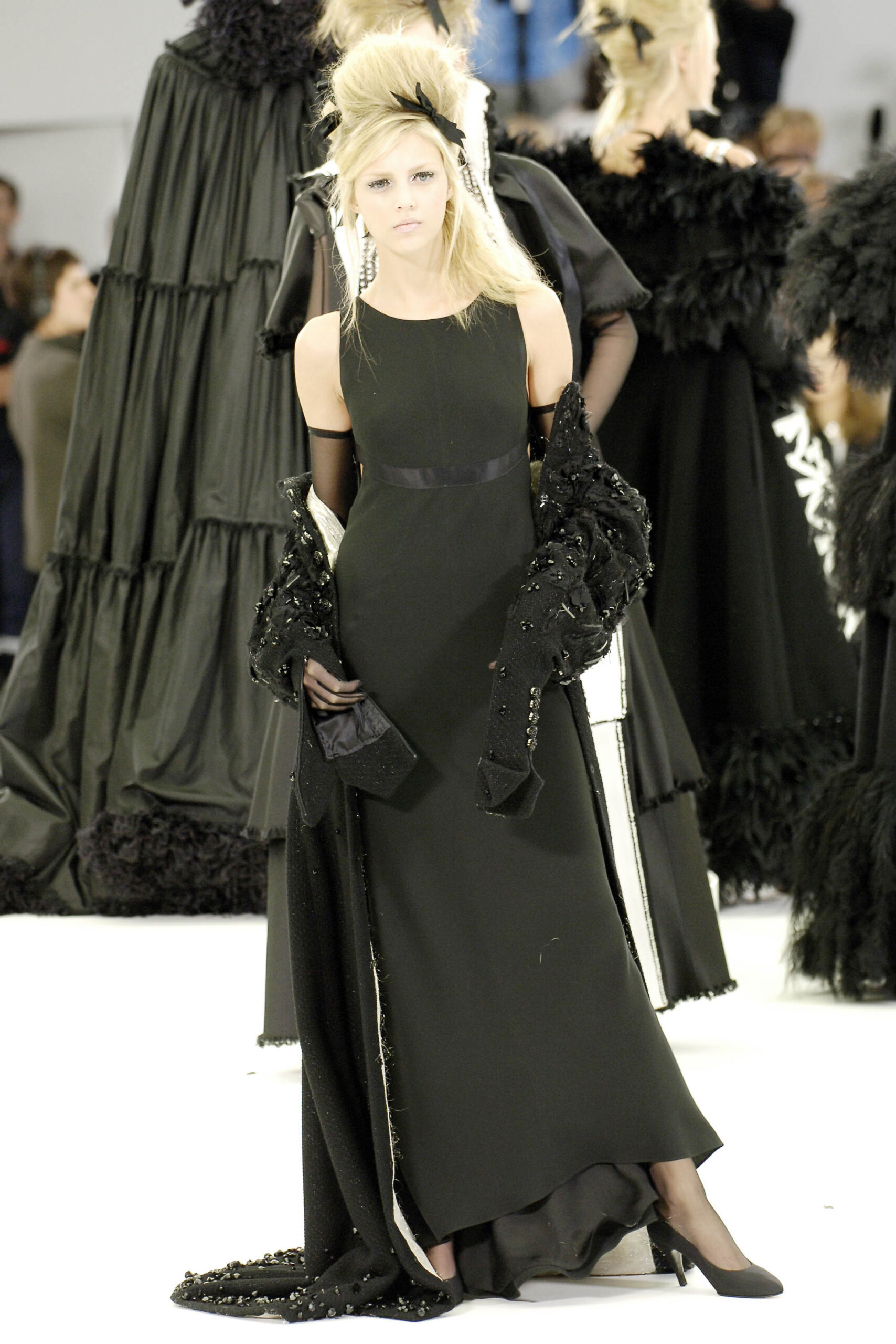 Chanel F/W 05 Couture Look 382