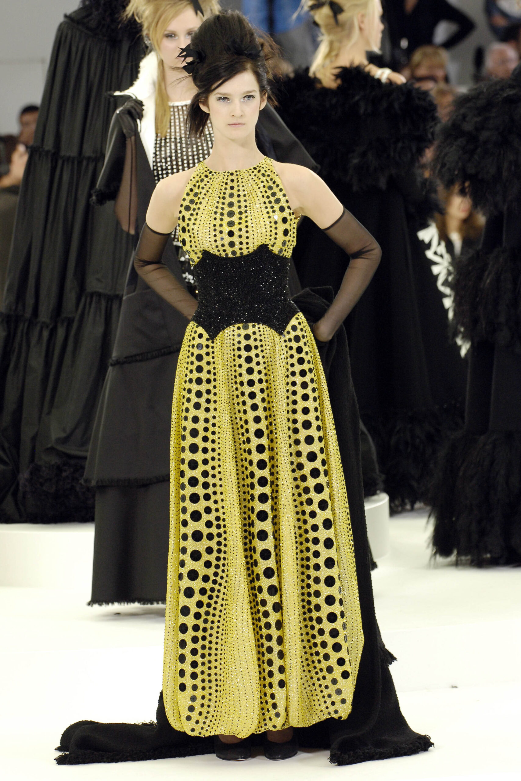Chanel F/W 05 Couture Look 420