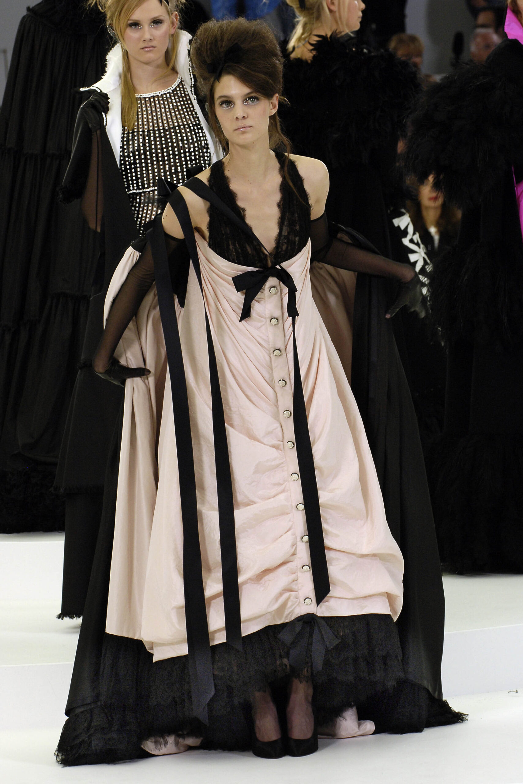 Chanel F/W 05 Couture Look 439