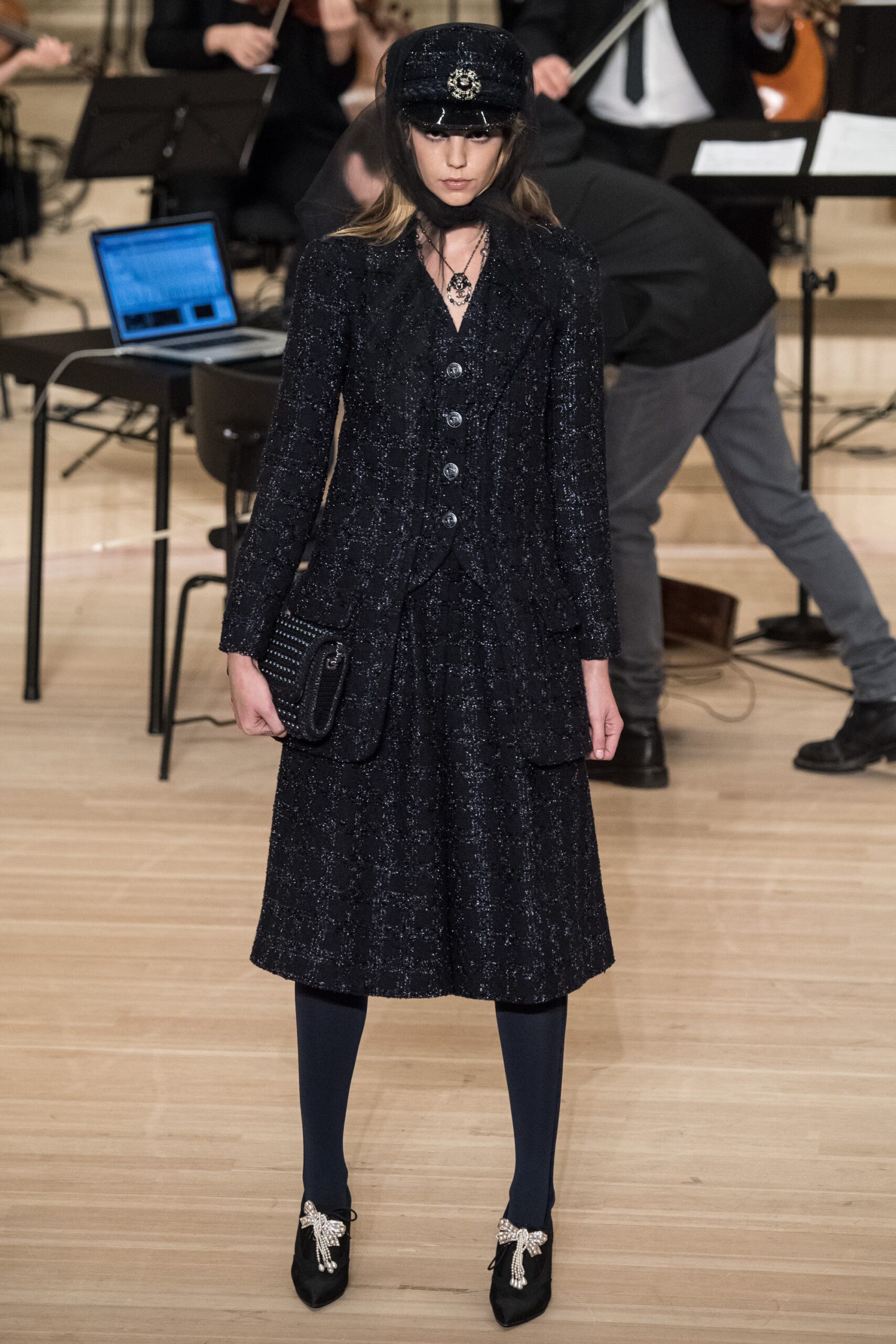 Chanel F/W 18 Look 229