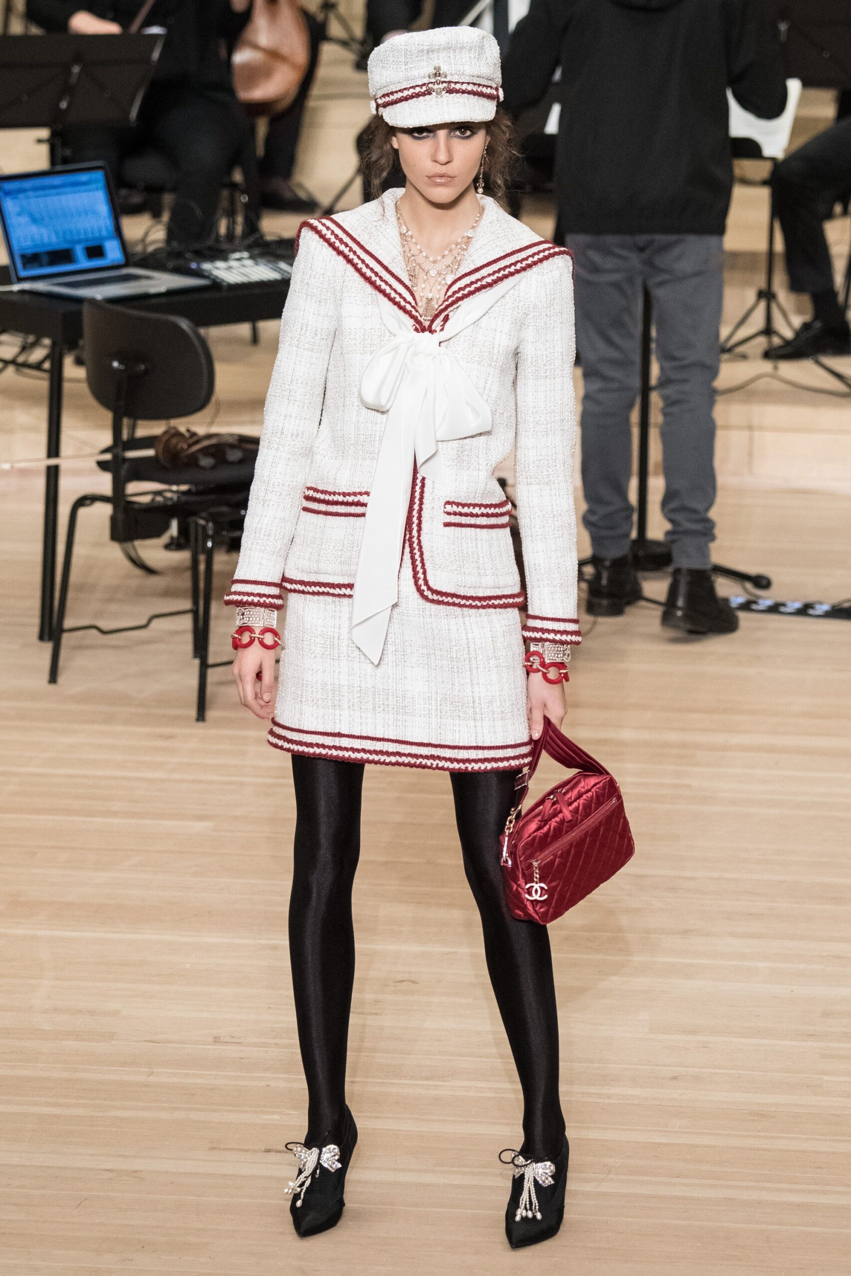 Chanel F/W 18 Look 264
