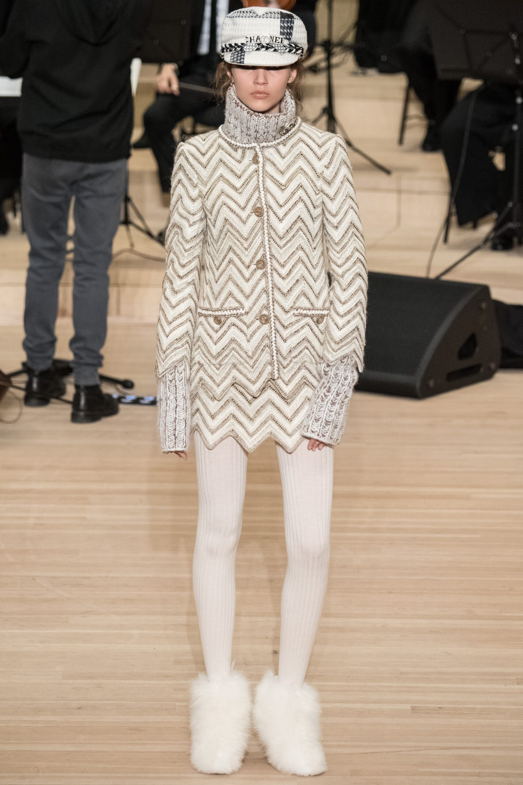 Chanel F/W 18 Look 301