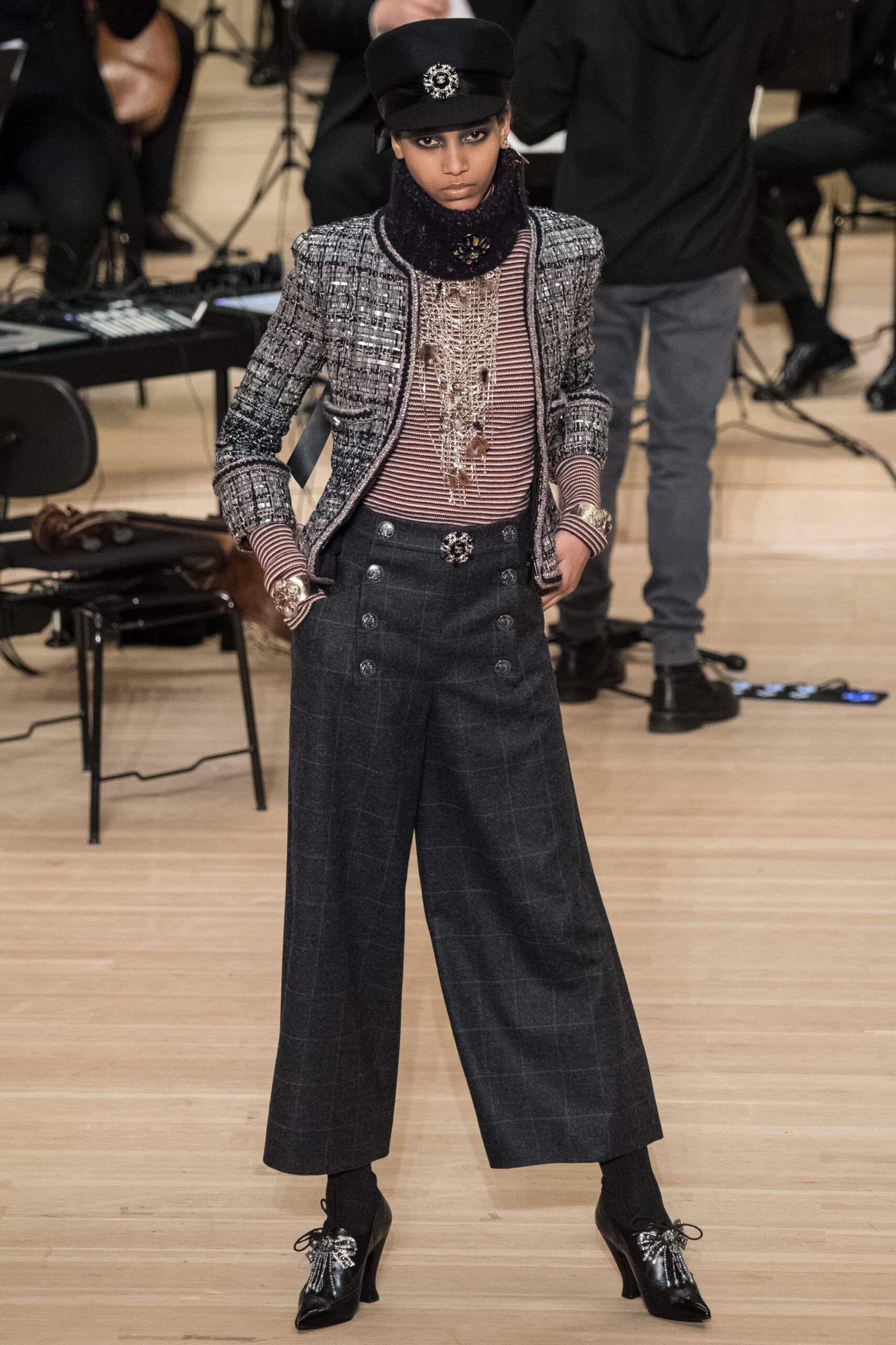 Chanel F/W 18 Look 370