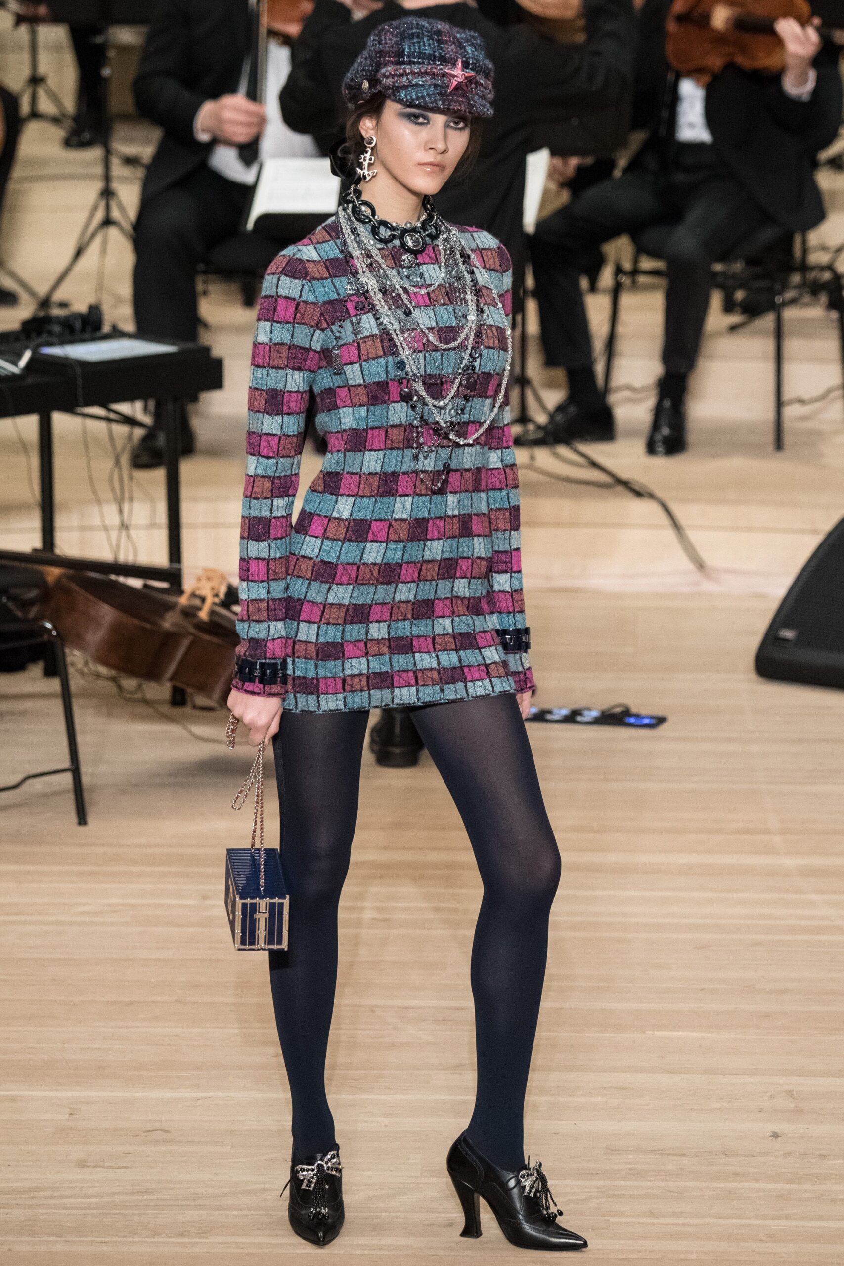 Chanel F/W 18 Look 434