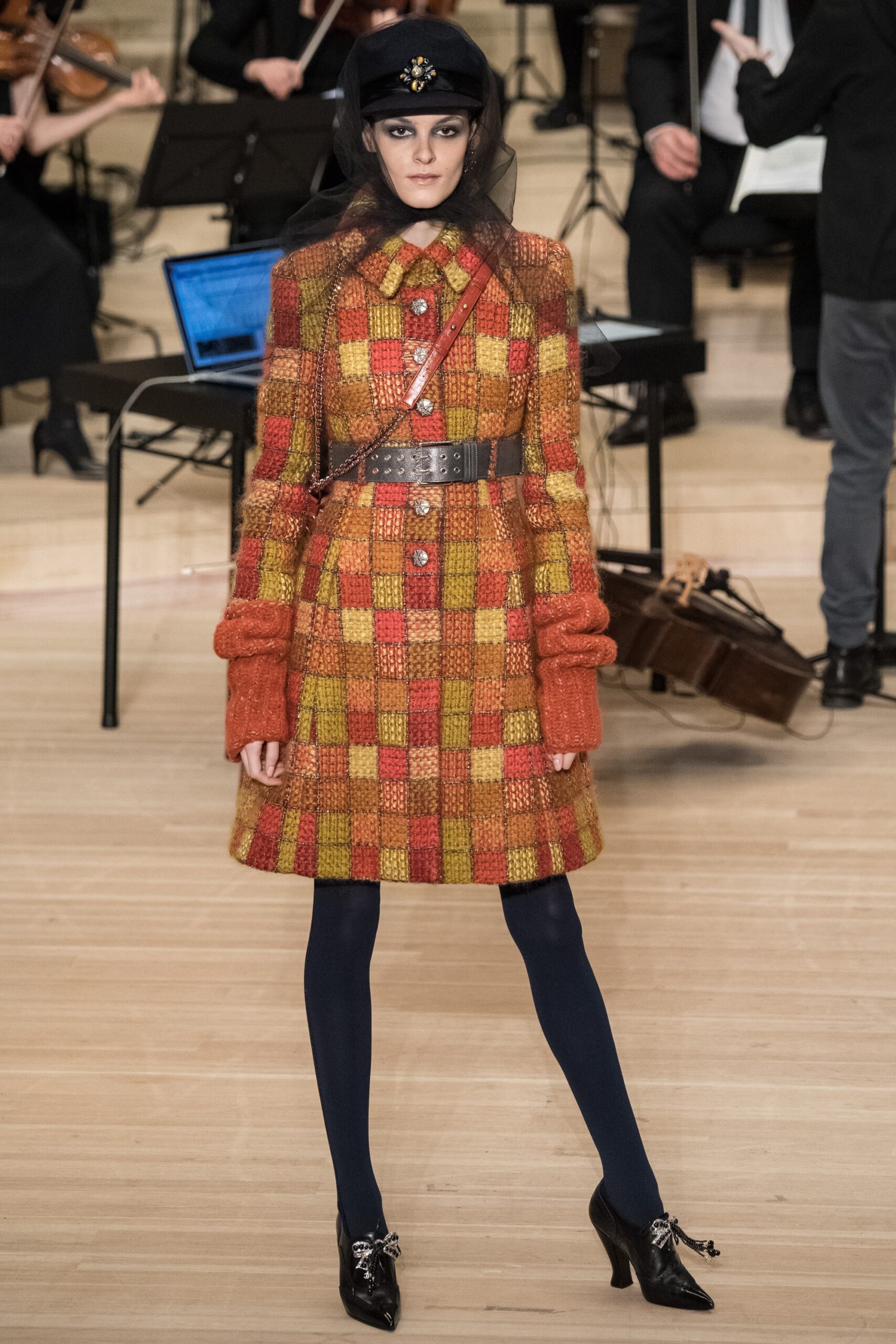 Chanel F/W 18 Look 489