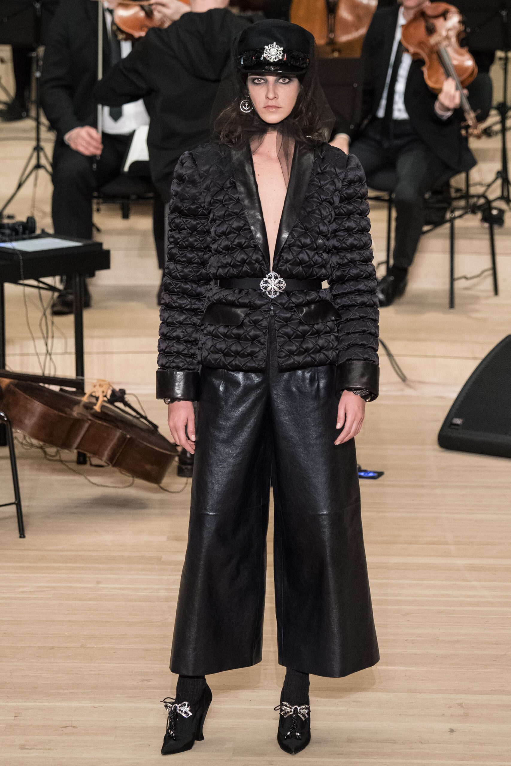 Chanel F/W 18 Look 668