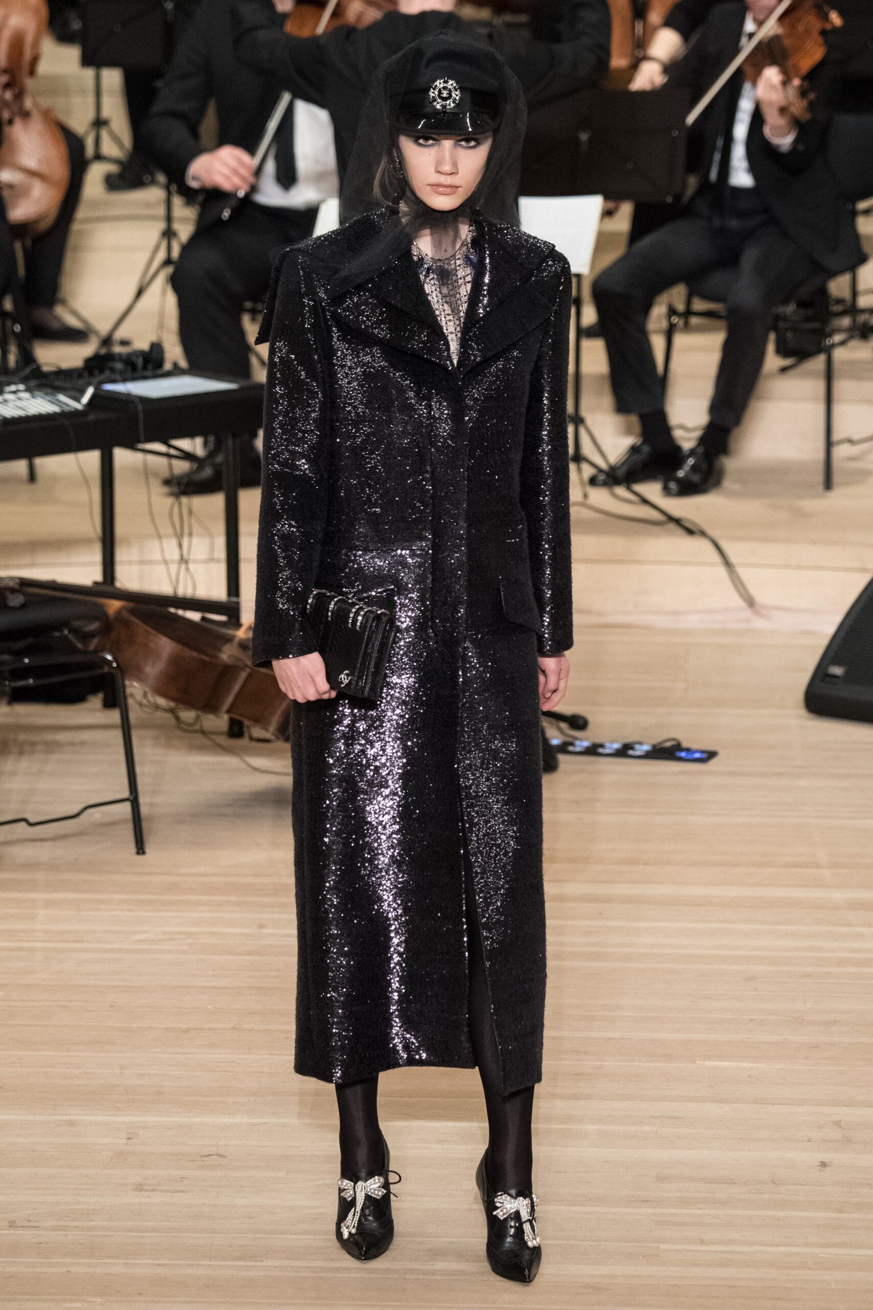 Chanel F/W 18 Look 718