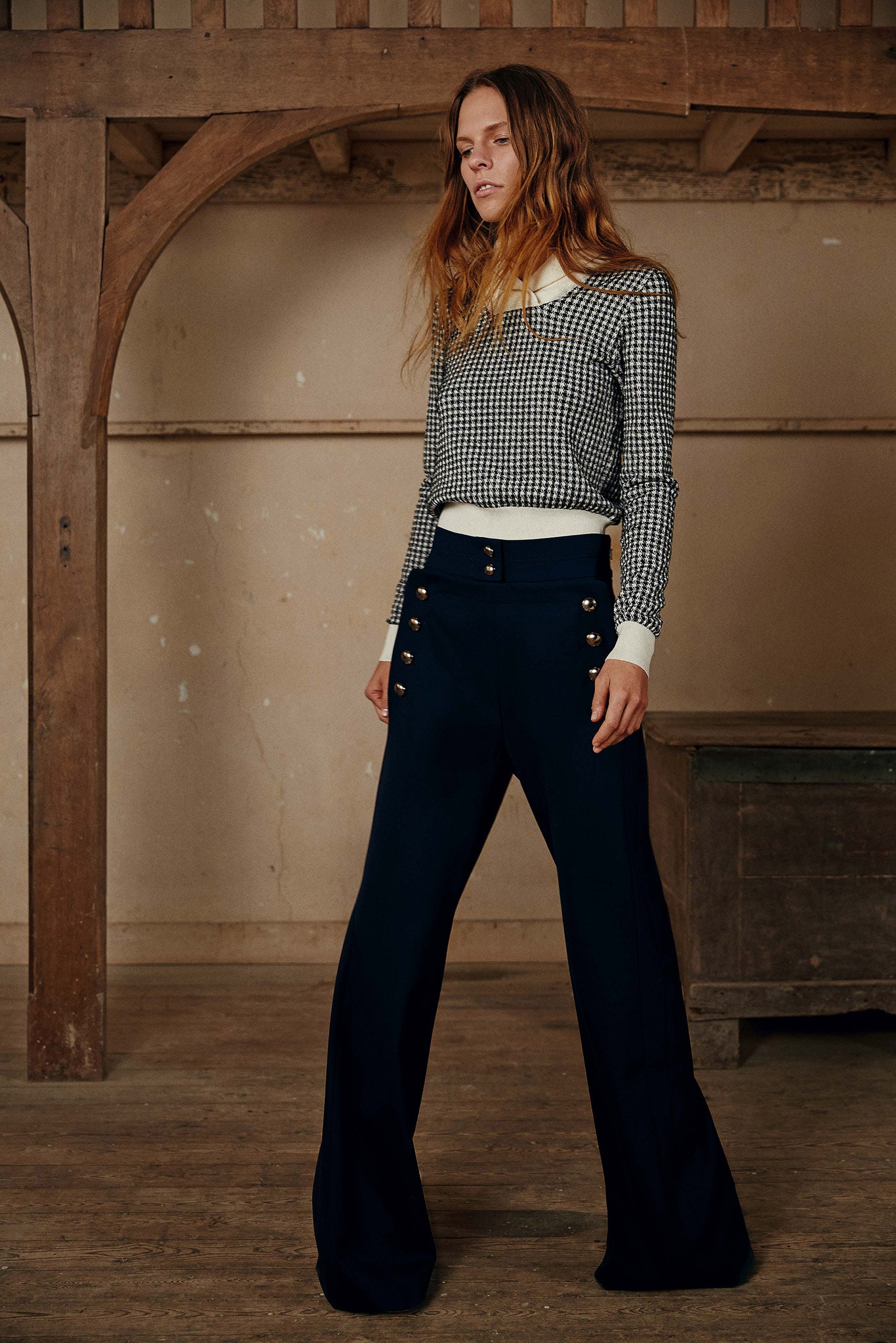 black knit long-sleeve high-neck fitted houndstooth ribbed sweater