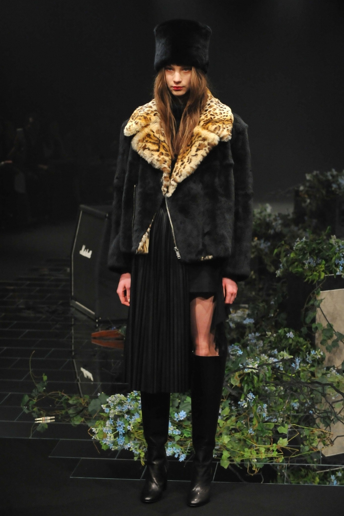 leopard-collar black fur jacket