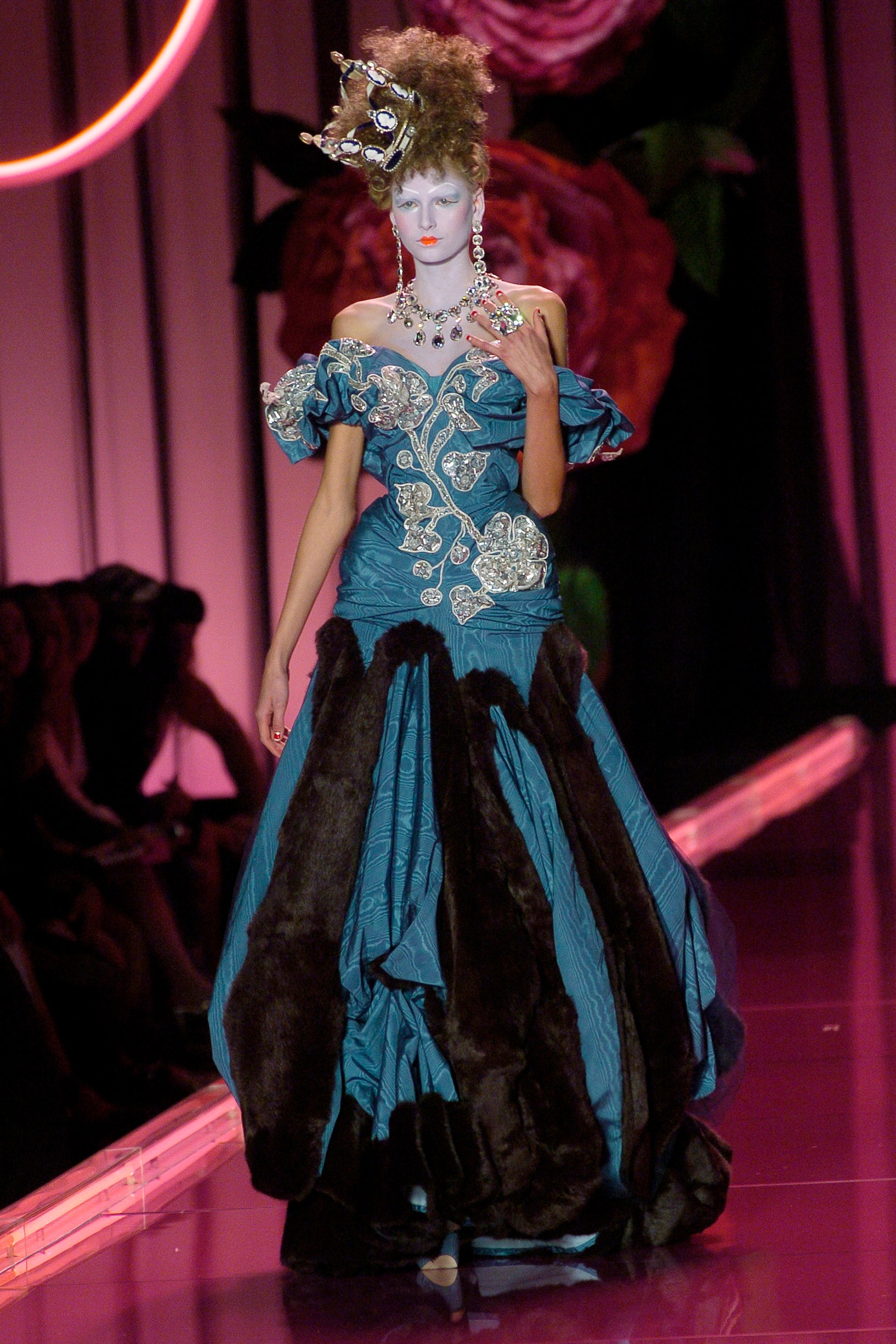 Christian Dior F/W 04 Couture Look 104