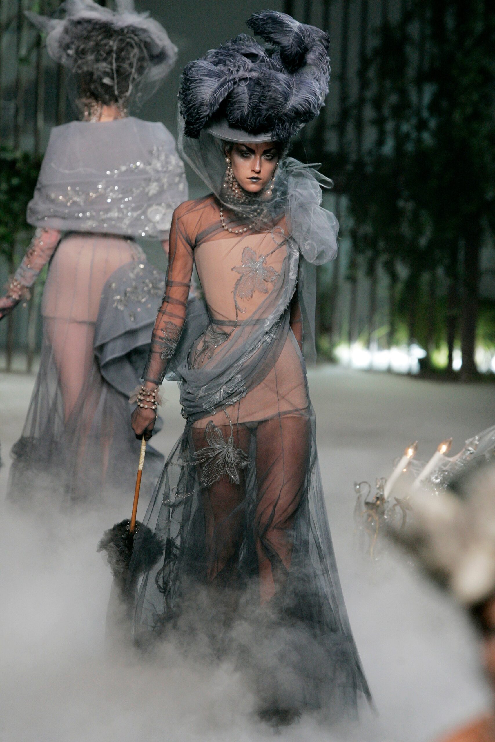 Christian Dior F/W 05 Couture Look 33