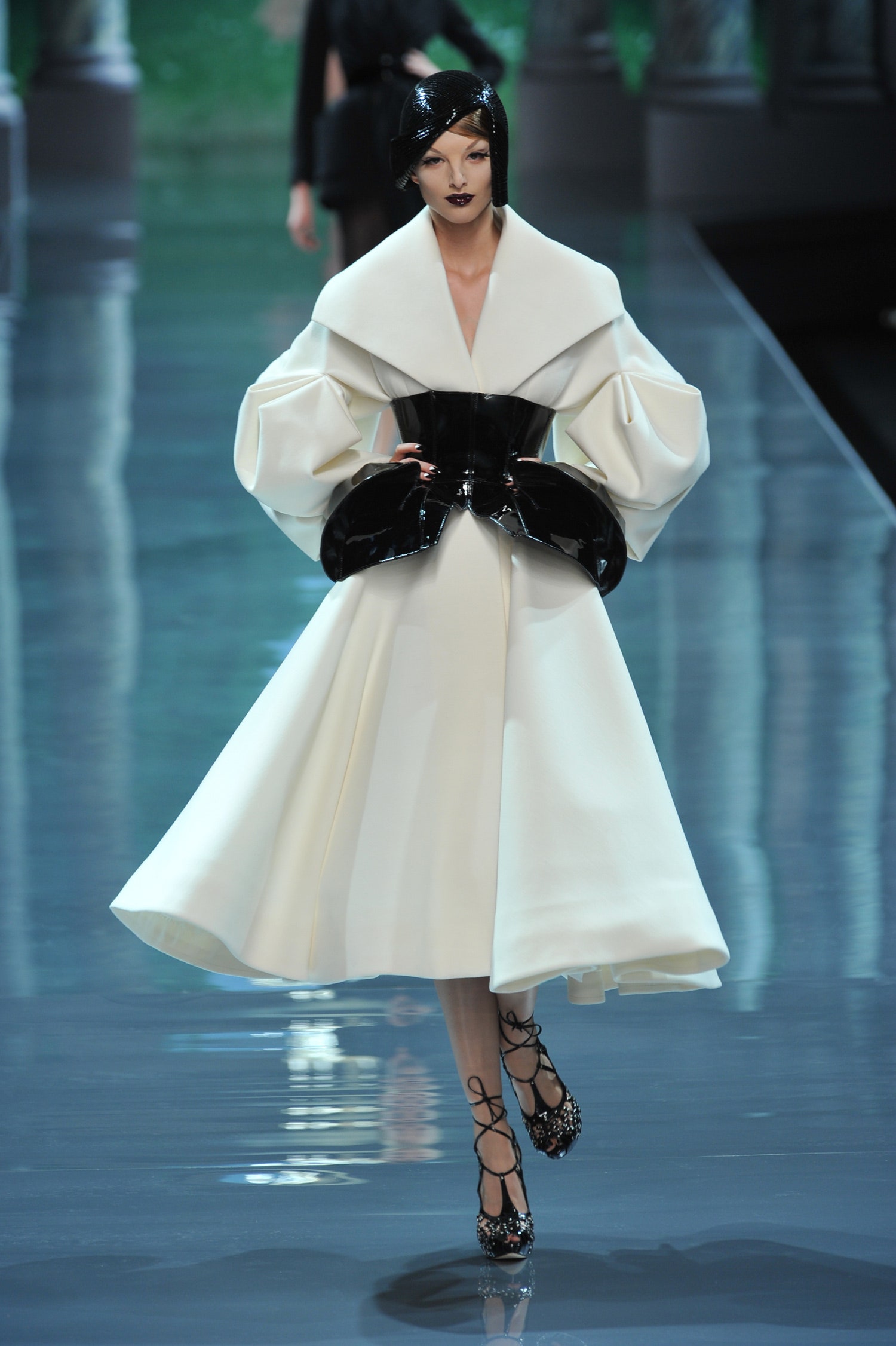 Christian Dior F/W 08 Couture Look 1