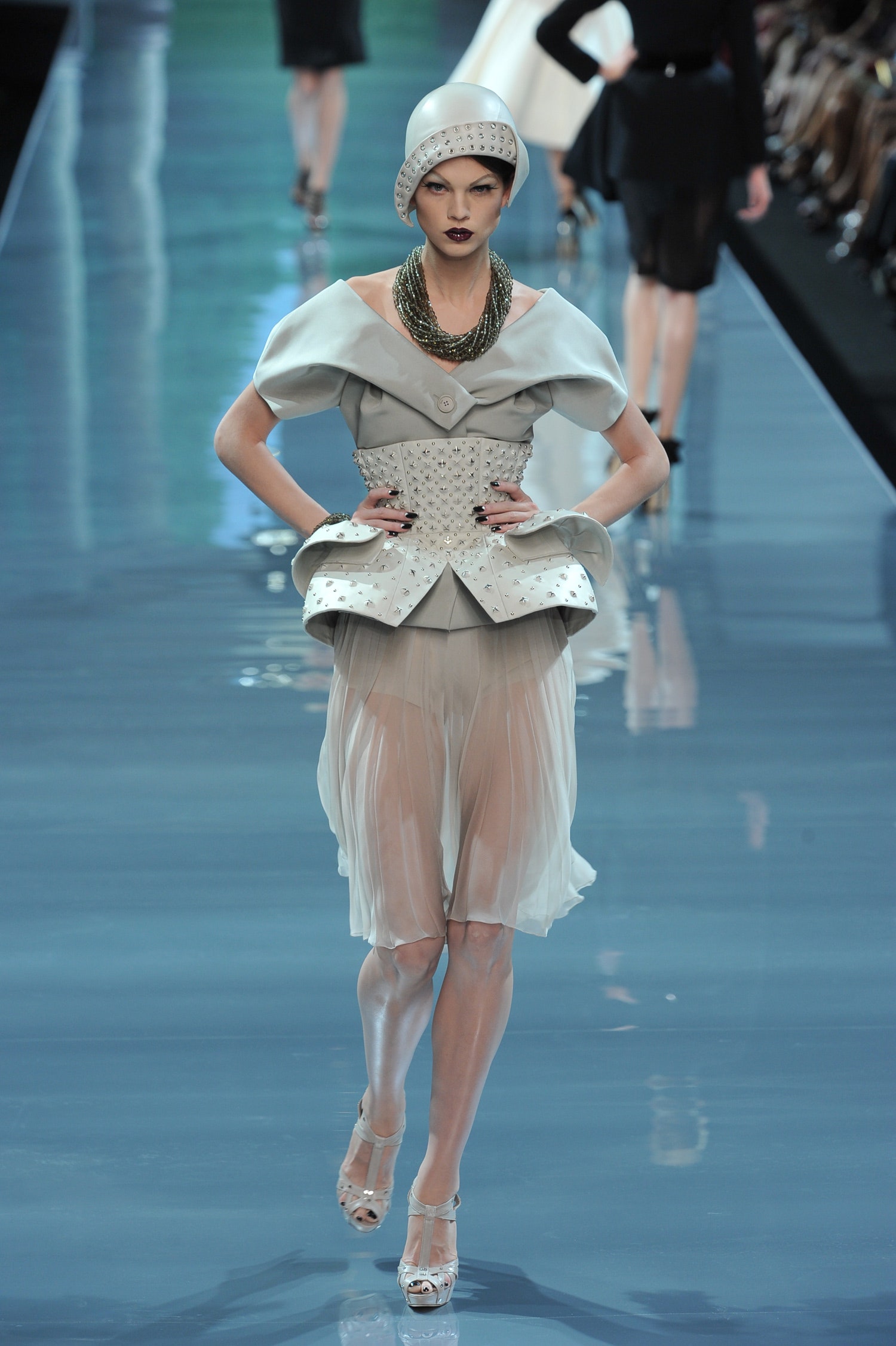 Christian Dior F/W 08 Couture Look 11