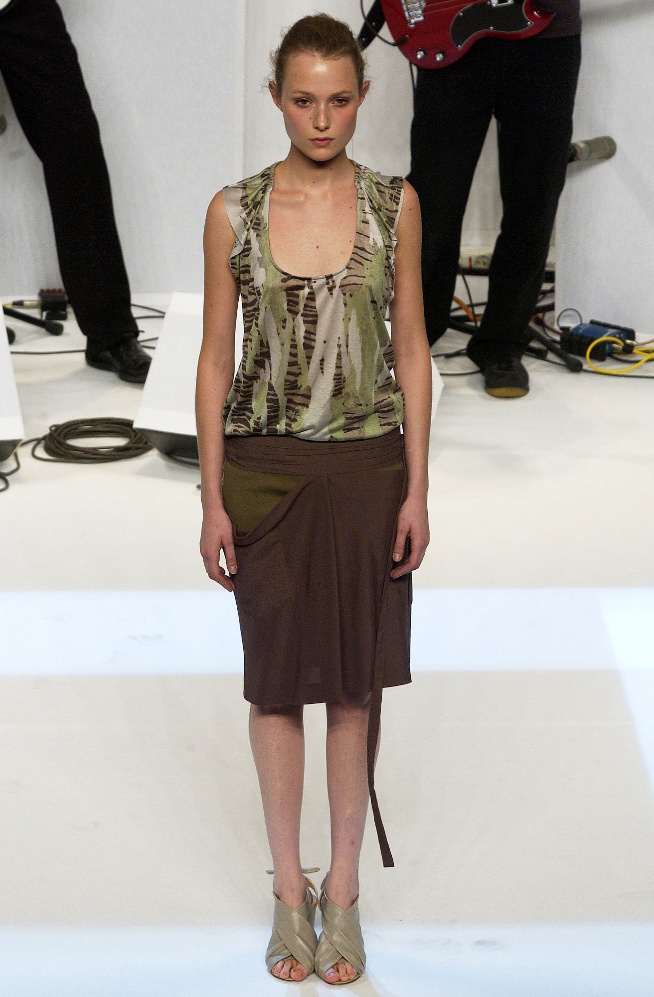 Chalayan S/S 03 Look 56