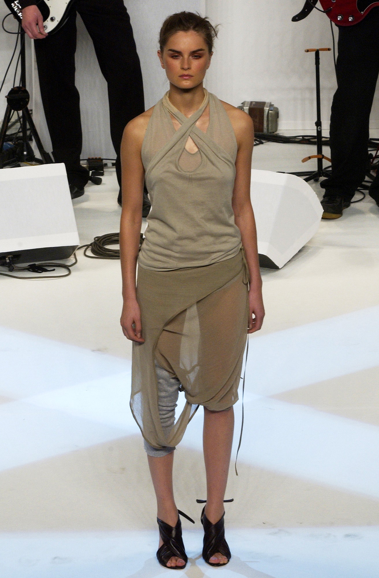 Chalayan S/S 03 Look 111