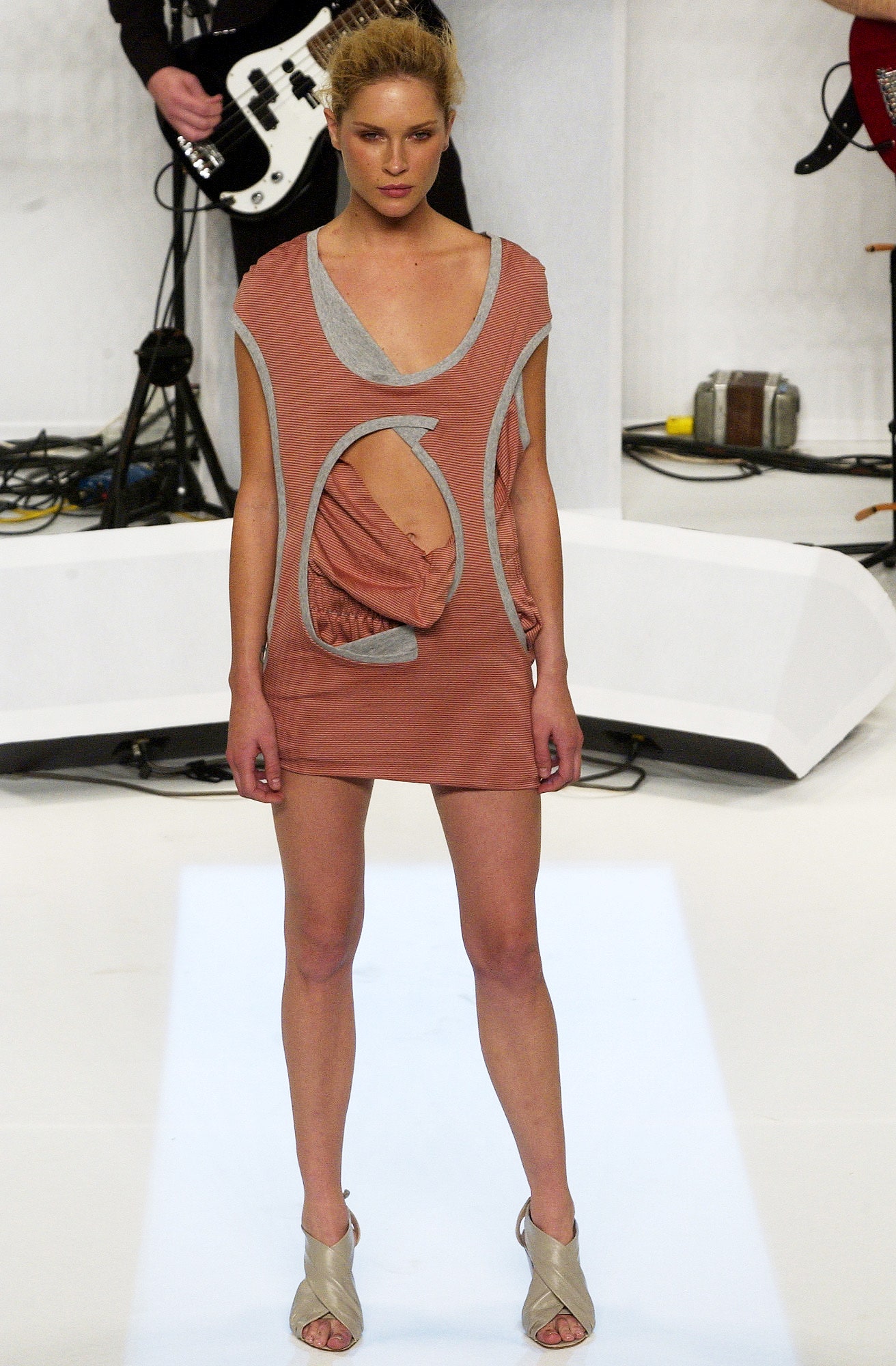 Chalayan S/S 03 Look 147
