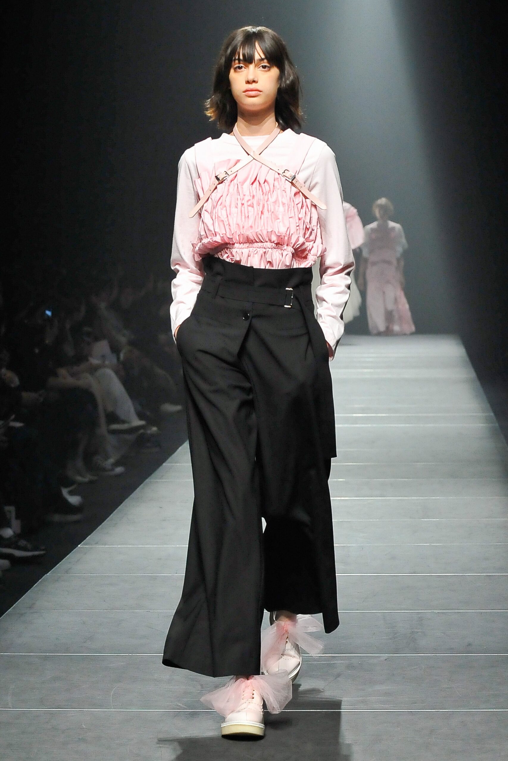 Chika Kisada Tokyo F/W 17 Look 61