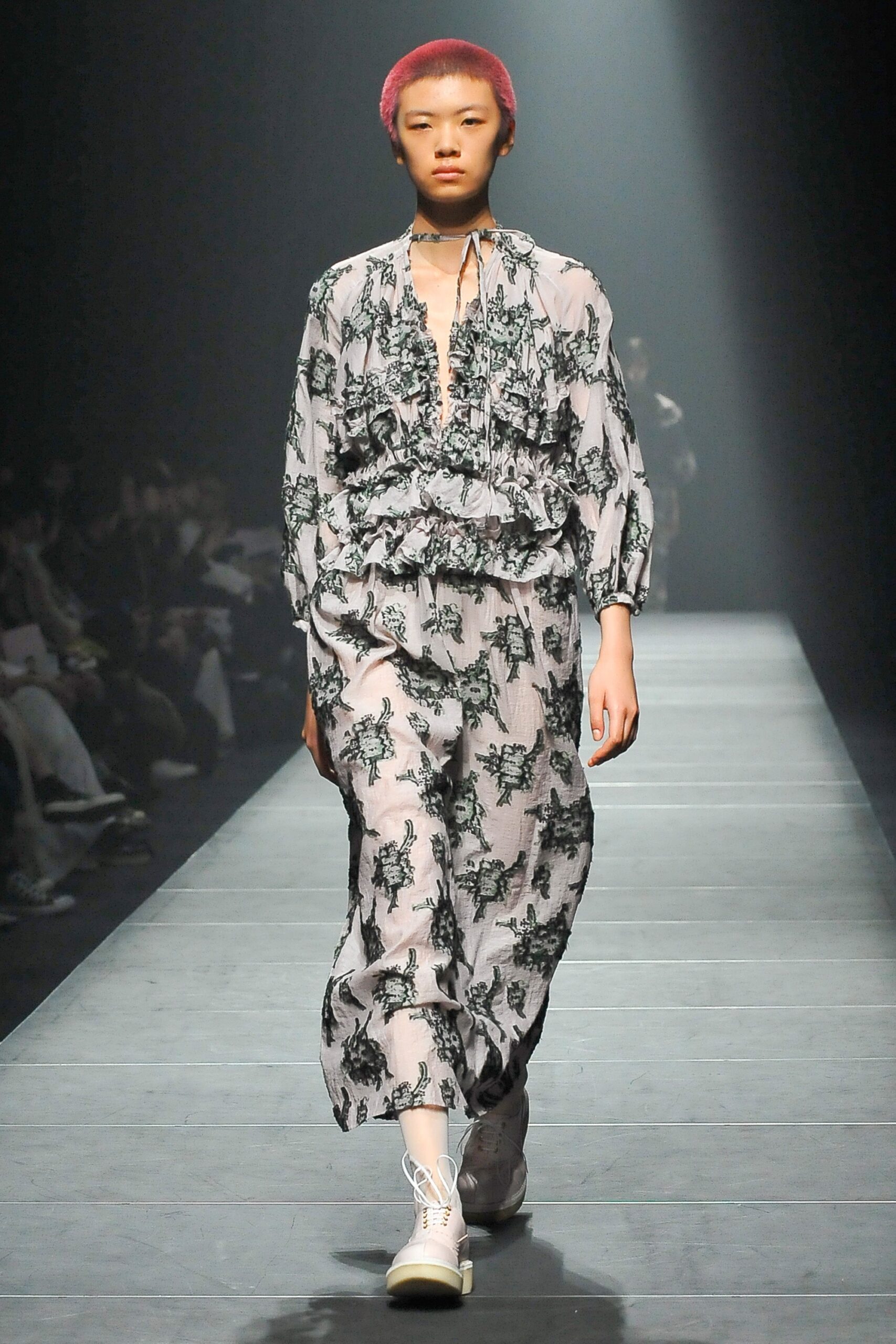 Chika Kisada Tokyo F/W 17 Look 93