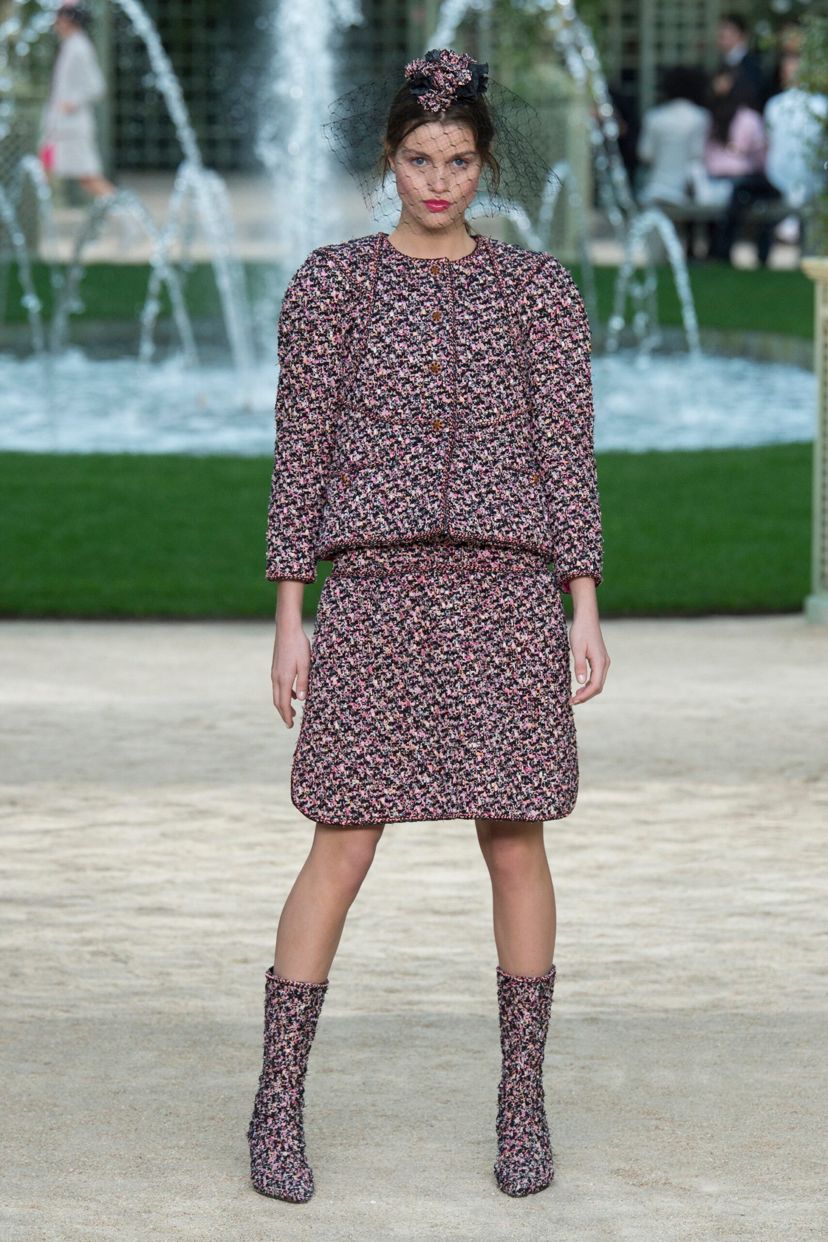 Chanel S/S 18 Couture Look 6