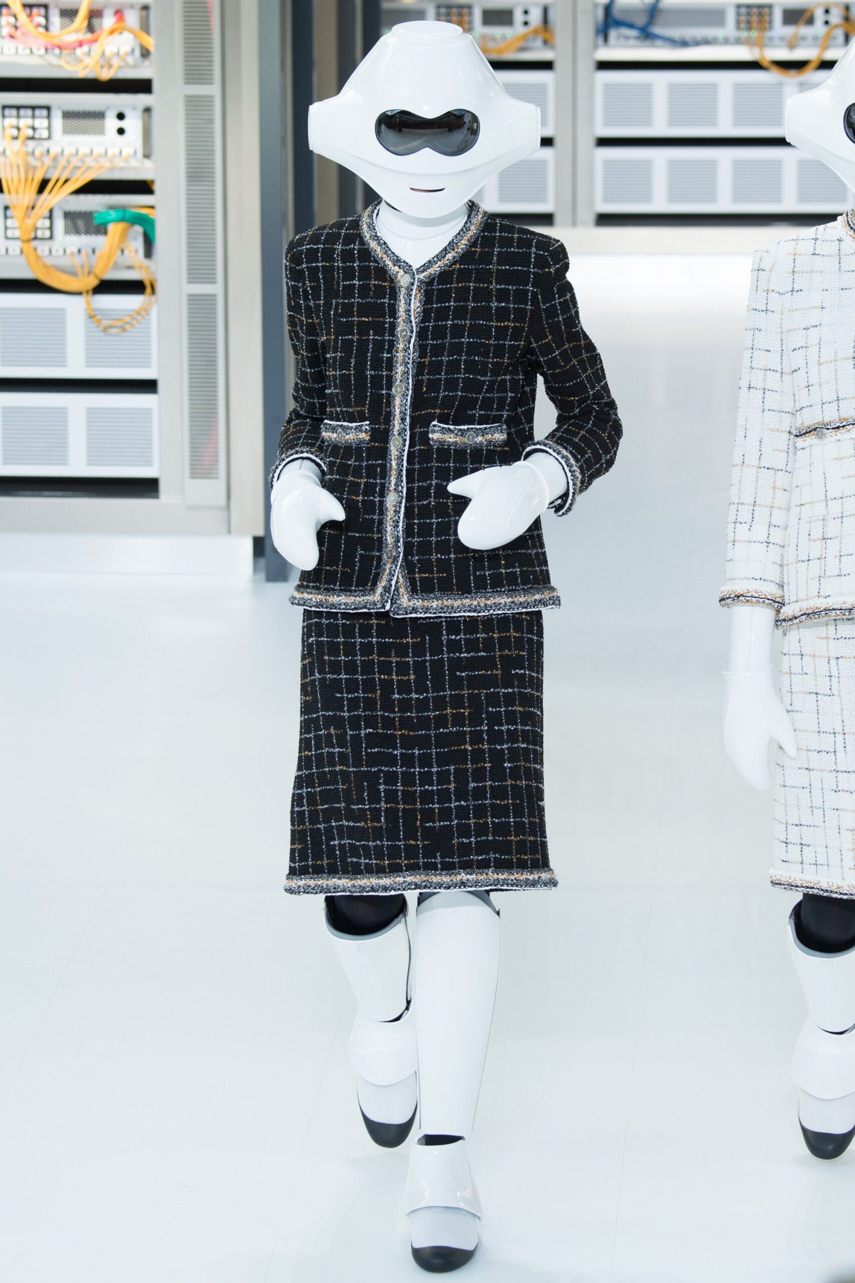 Chanel S/S 17 Look 7