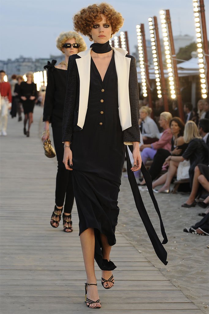 Chanel Resort 10 Look 375