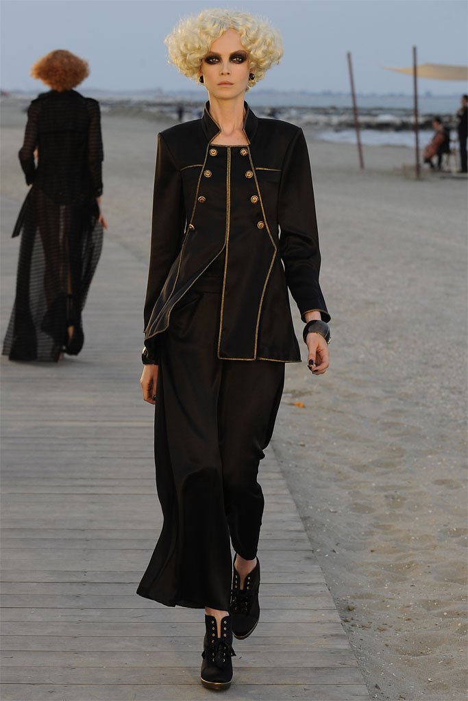 Chanel Resort 10 Look 421