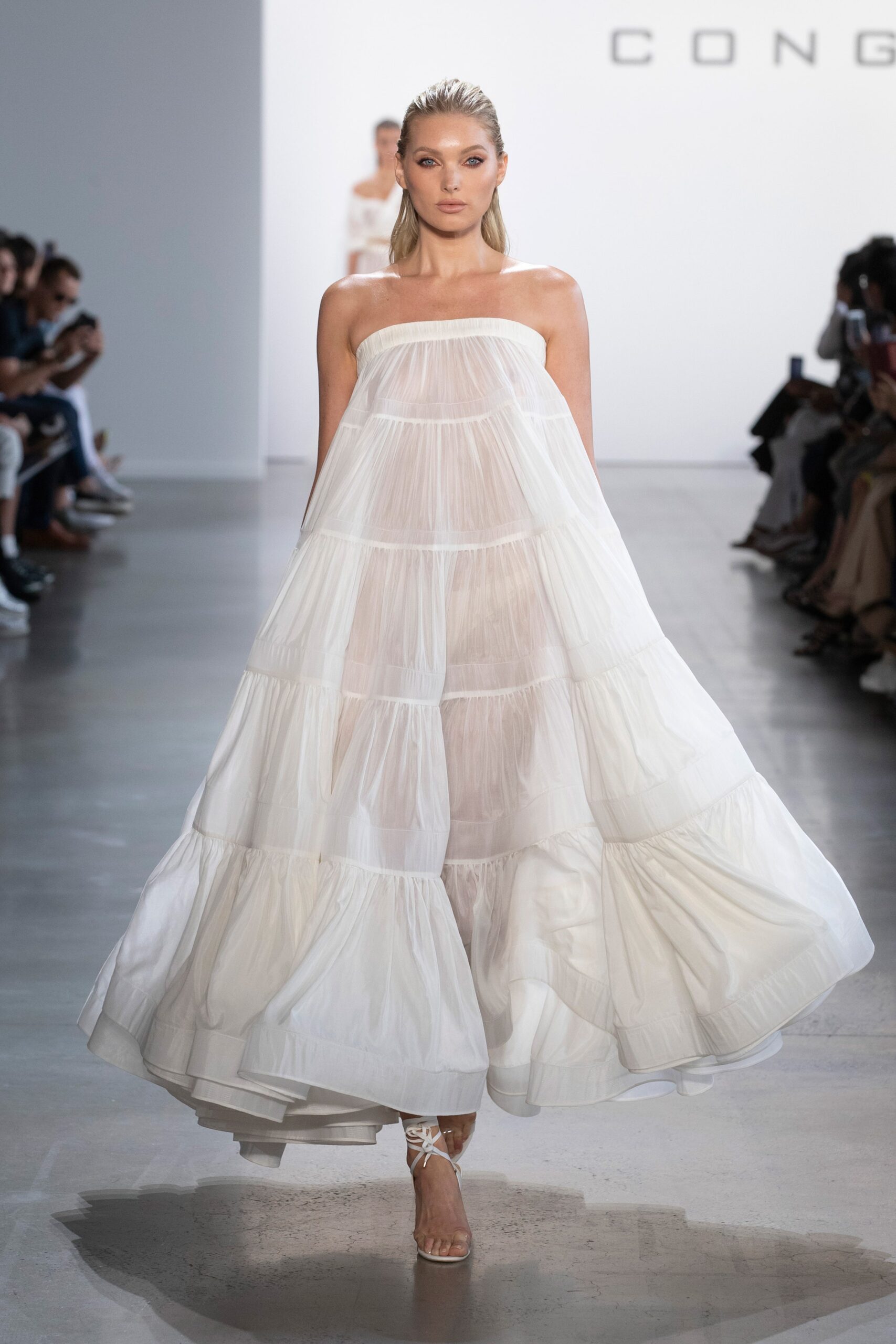 Cong Tri S/S 20 Look 4