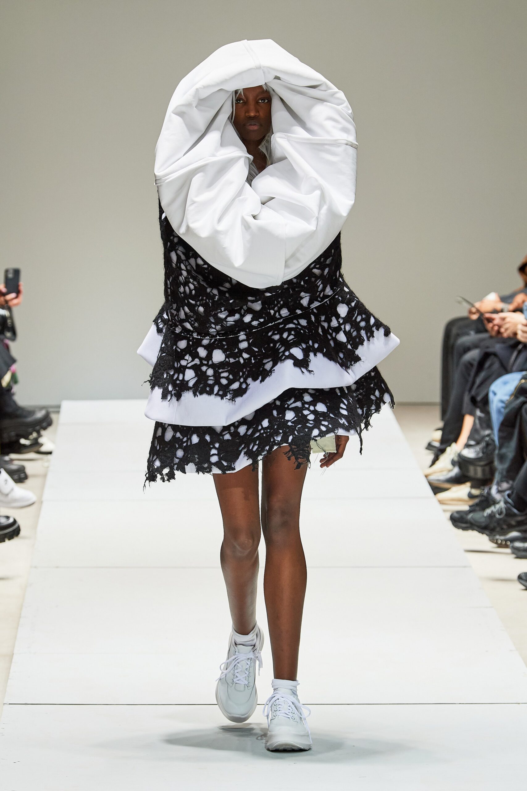 Comme des Garçons S/S 23 Look 1