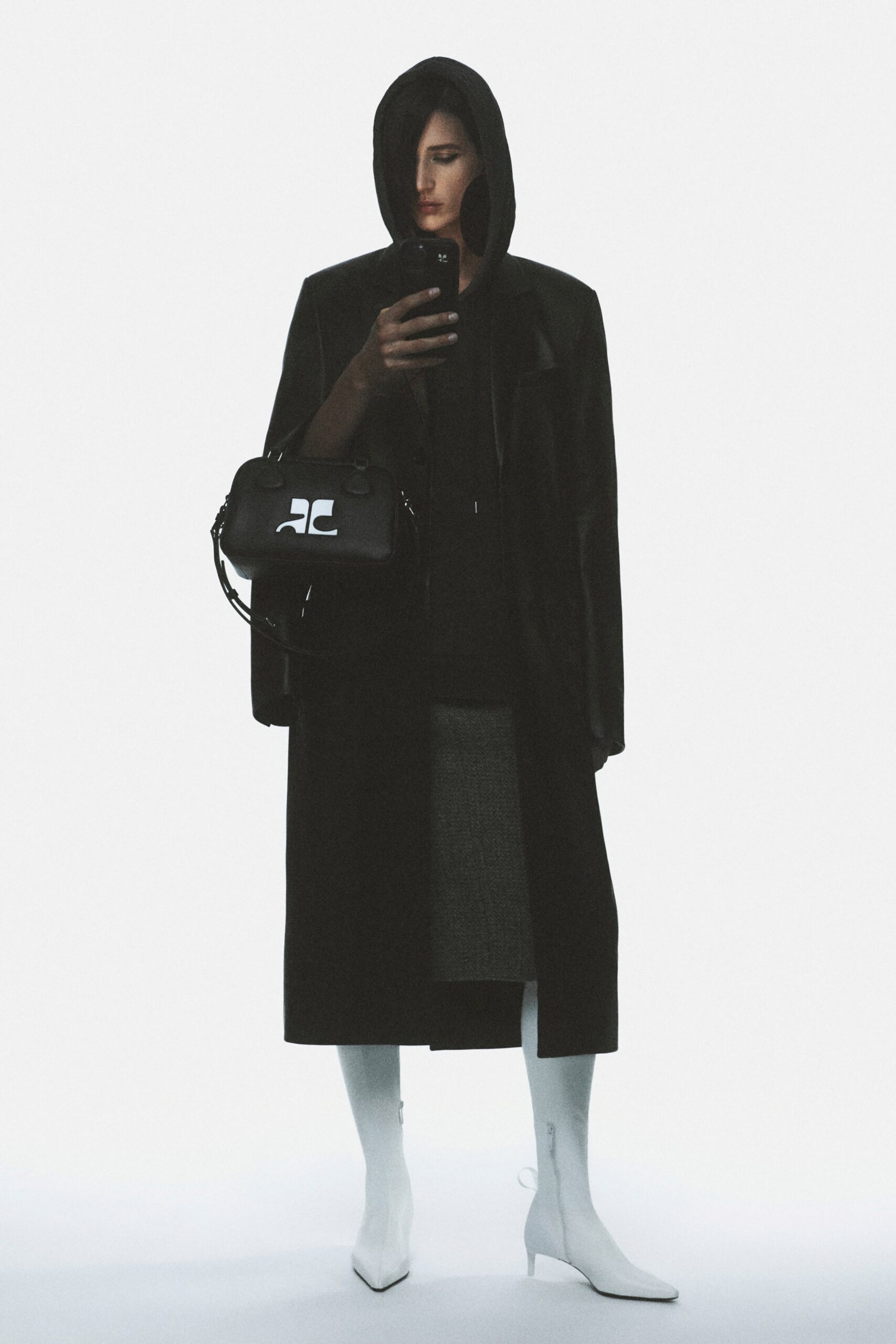 Courrèges F/W 23 Menswear Look 1