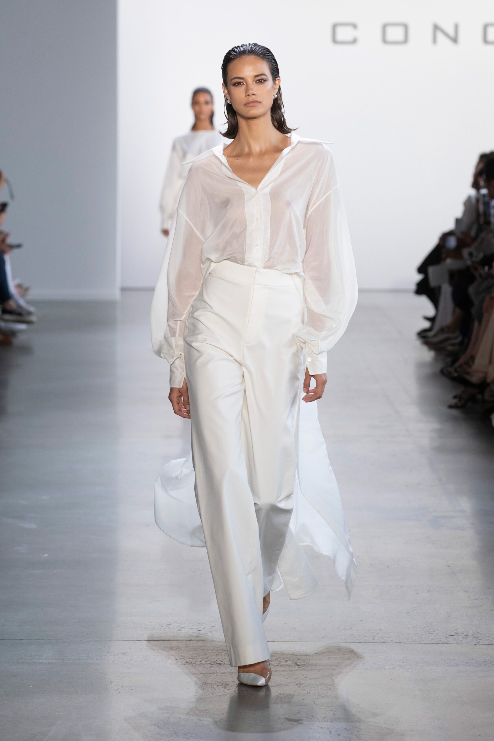 Cong Tri S/S 20 Look 25