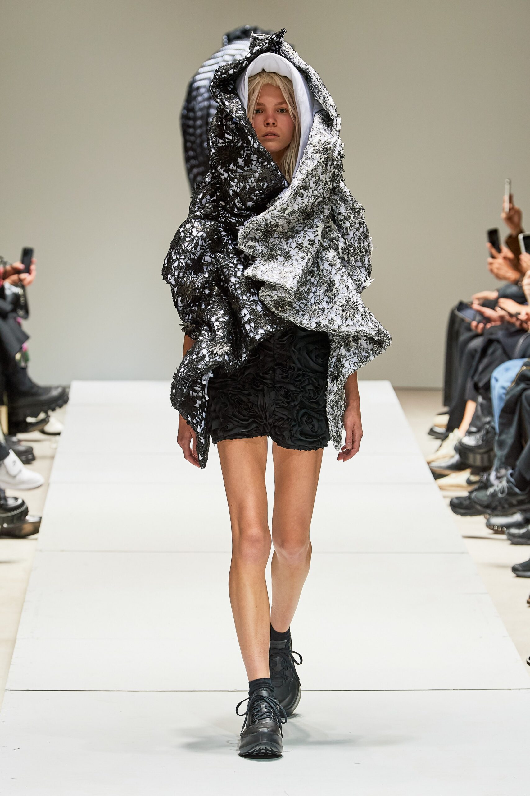 Comme des Garçons S/S 23 Look 27