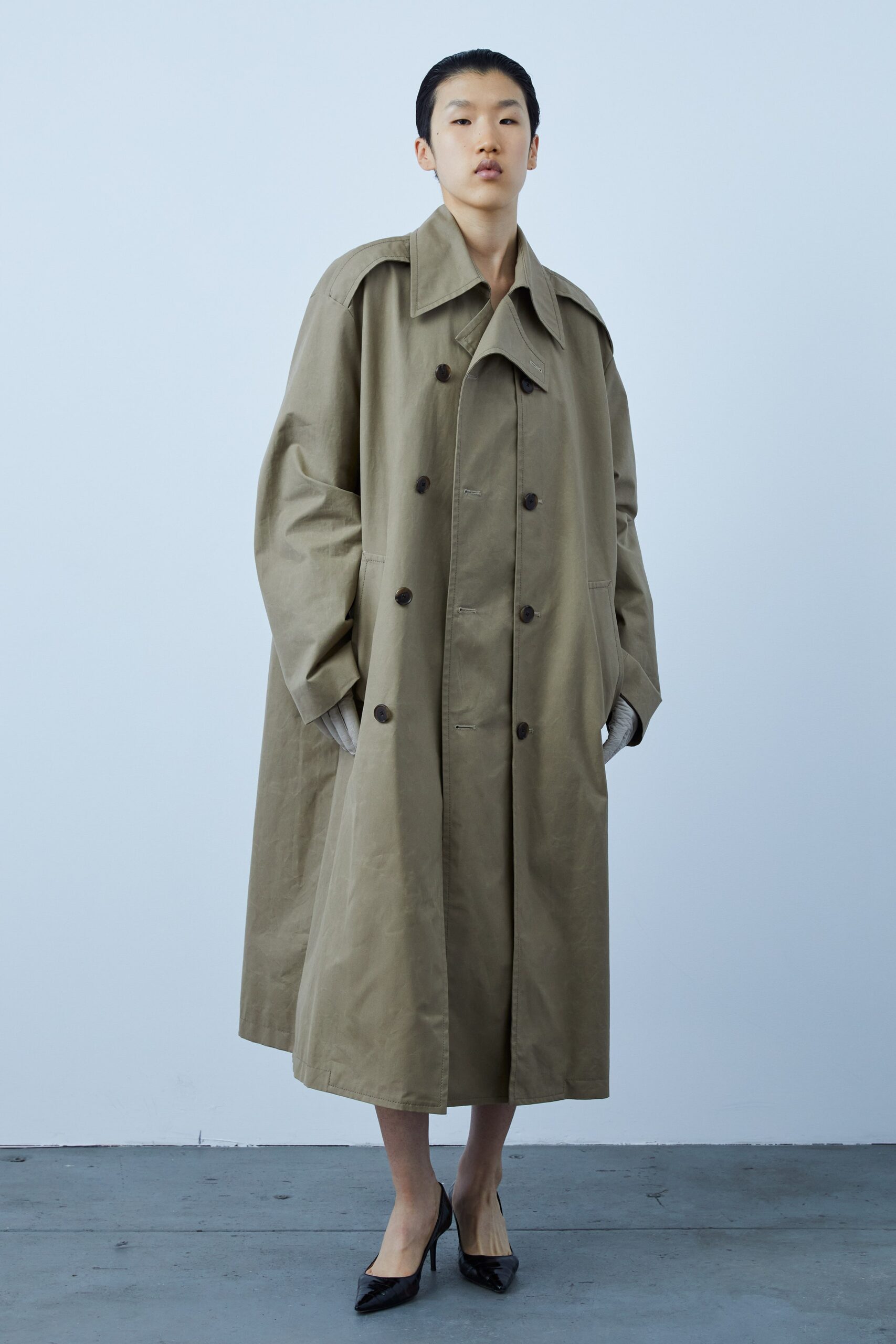 Commission F/W 23 Look 30